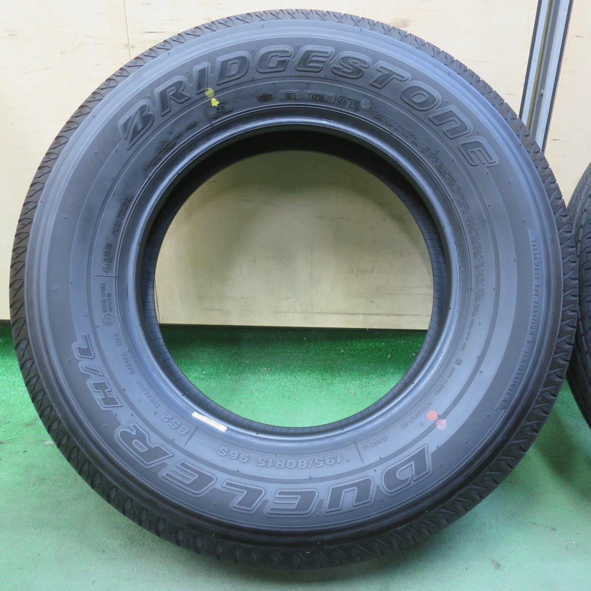 バリ溝！25年！9.5分◎195/80R15 ブリヂストン デューラー H/L 852 DUELER タイヤ 15インチ ジムニー シエラ ジムニー ノマド 等◎6081004イノタ