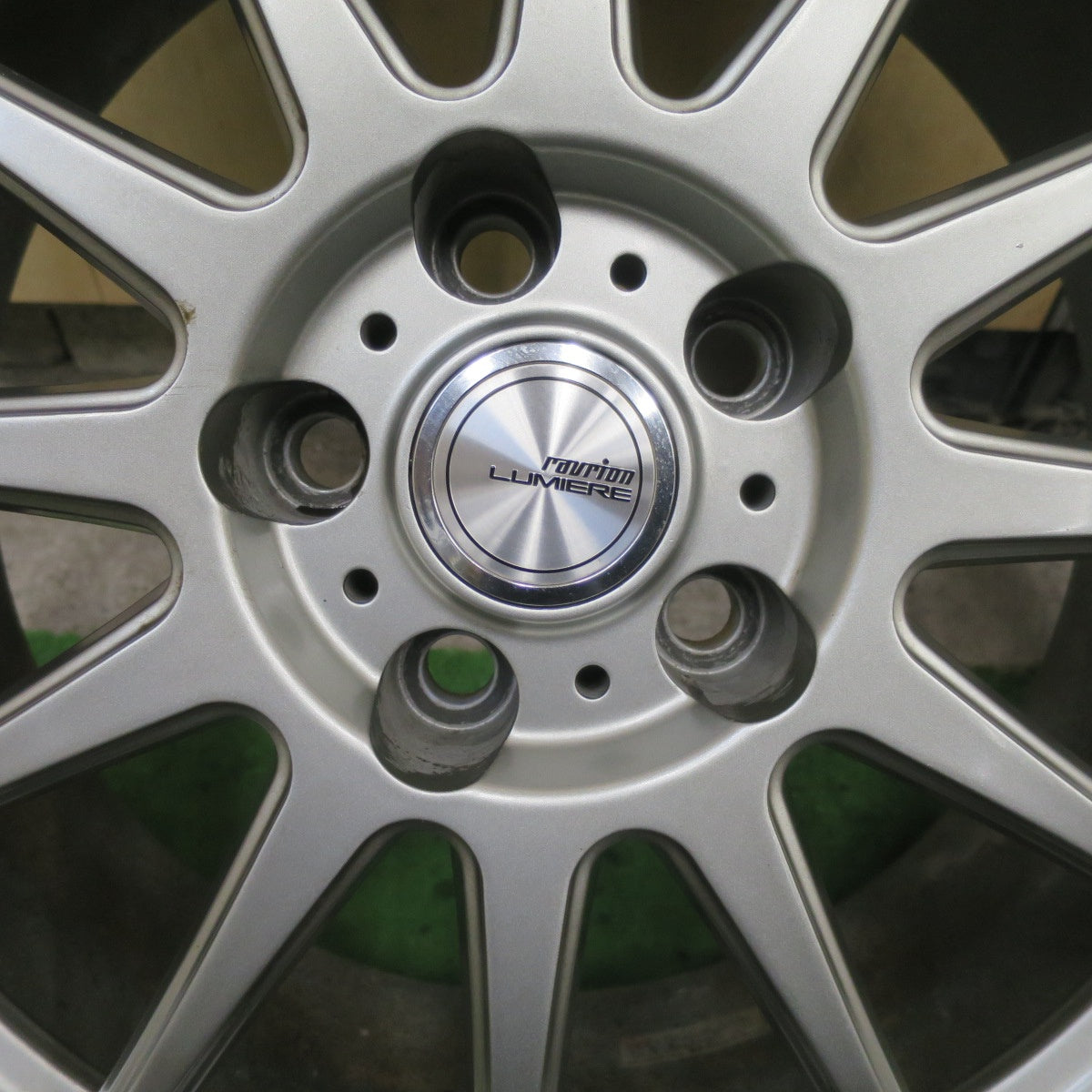 バリ溝！キレイ！9分★スタッドレス 225/45R18 グッドイヤー アイスナビ6 ravrion LUMIERE ラブリオン 18インチ PCD114.3/5H★6022503TTス