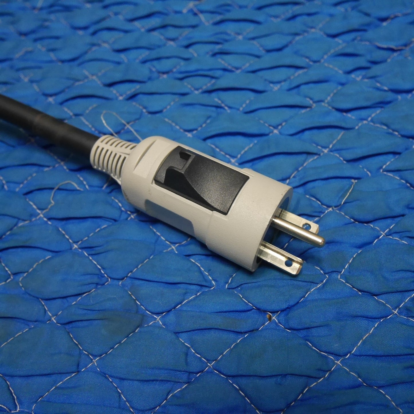 [送料無料] キレイ☆日産 リーフ AZE0 ZE0 純正 充電 ケーブル コード No.29690 3NK5E 防雨型 200V 電気 自動車 EV車☆