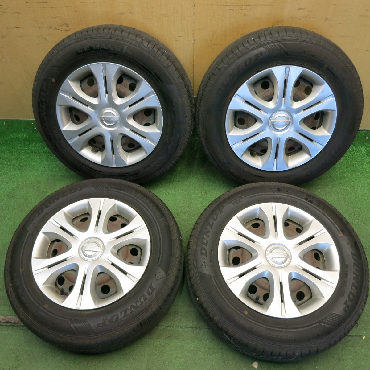 バリ溝！25年！9.5分★日産 E12 ノート 純正 スチール 185/70R14 ダンロップ LE MANS V+ ルマン 5+ 14インチ PCD100/4H★6053003HAノ