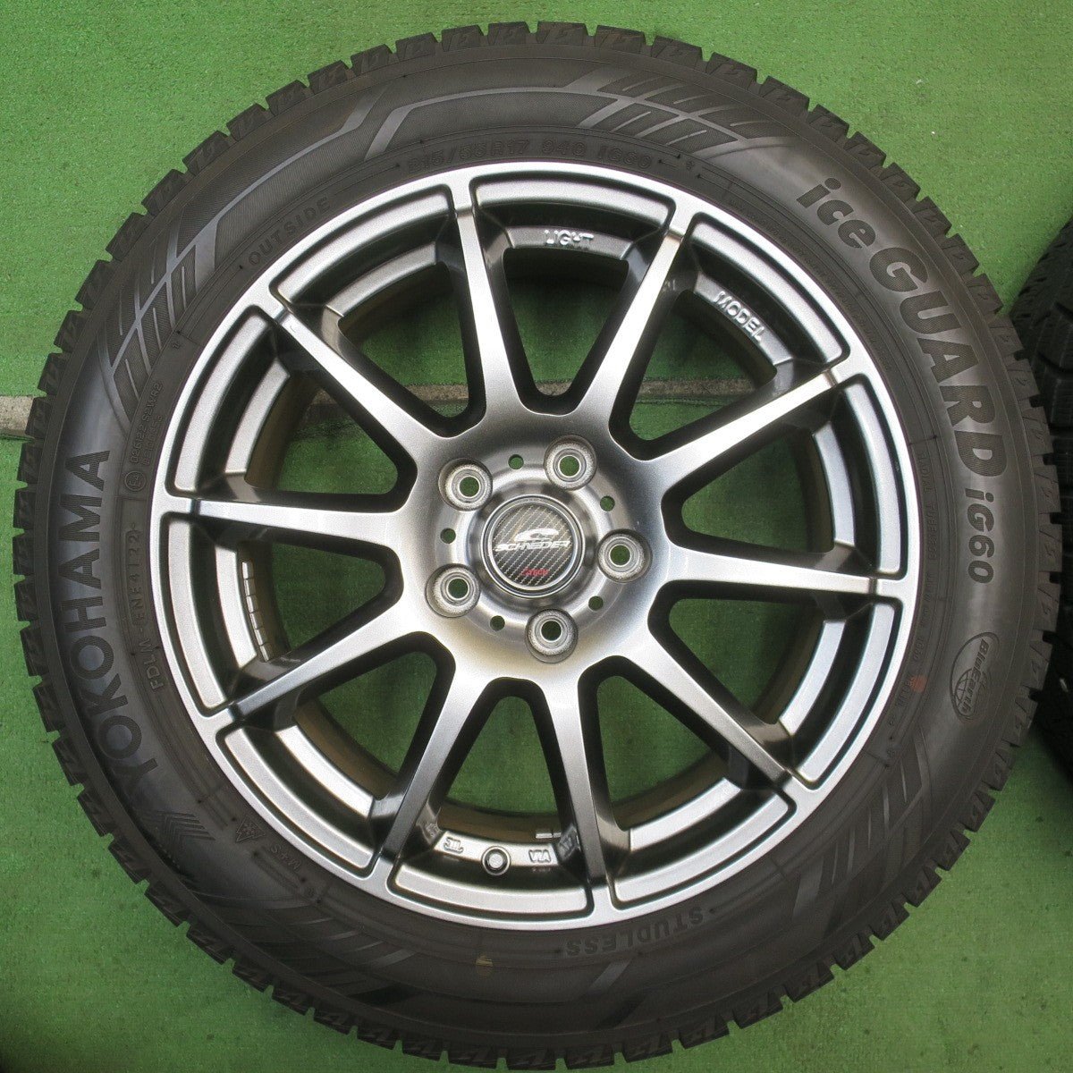バリ溝！22年！キレイ！9.5分◎スタッドレス 215/55R17 ヨコハマ アイスガード iG60 SCHNEIDER MiD シュナイダー 17インチ PCD114.3/5H◎6072002NJス