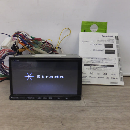 [送料無料] ★パナソニック Panasonic SDカーナビステーション Rシリーズ Strada CN-R300D[20]★