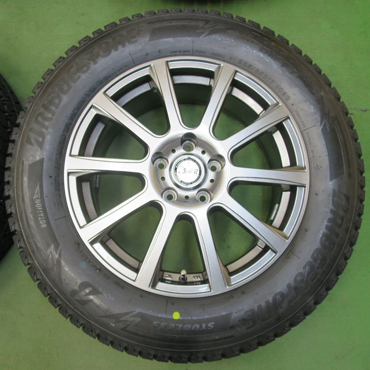 未使用★スタッドレス 225/65R17 ブリヂストン ブリザック DM-V3 B-win 社外 アルミ 17インチ PCD114.3/5H★5122905イス