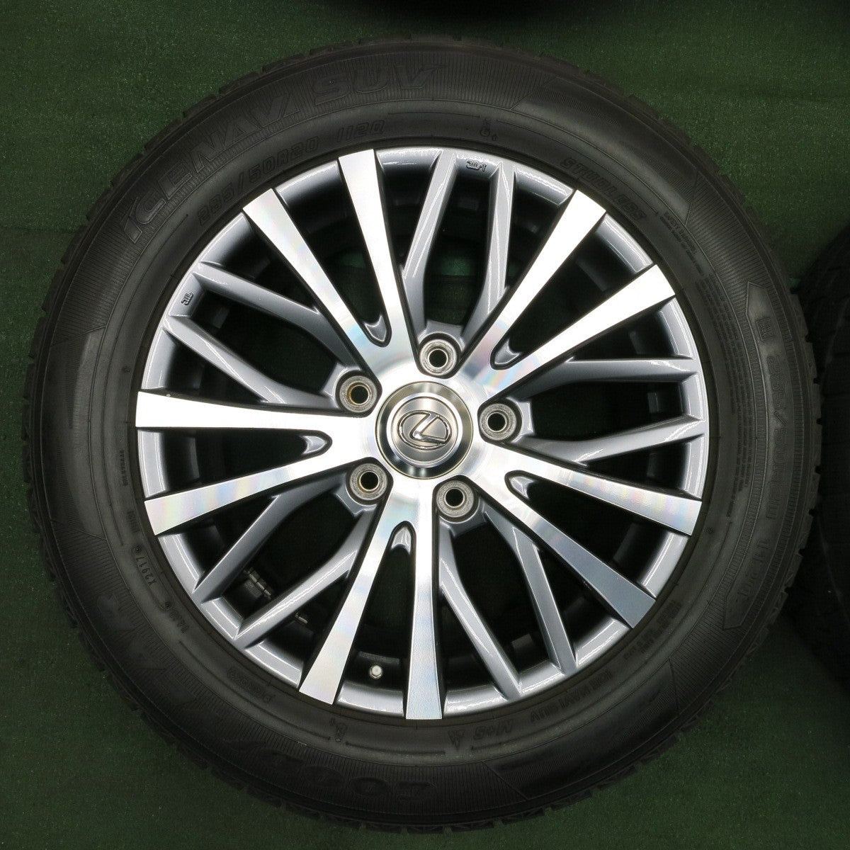 *送料無料* センサー付！バリ溝！綺麗！9.5分★レクサス LX570 純正 285/50R20 スタッドレス グッドイヤー アイスナビ SUV PCD150/5H★4041008TNス