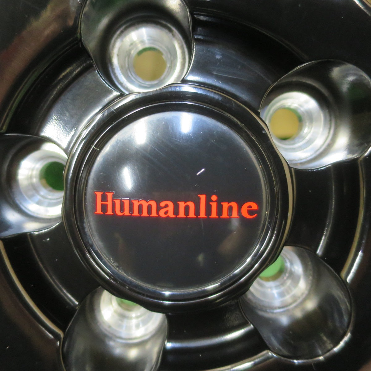 バリ溝！キレイ！9.5分以上◎シエンタ 等 185/60R15 スタッドレス ピレリ アイスアシンメトリコ Humanline MM-022 ヒューマンライン 15インチ PCD100/5H◎6082910イス