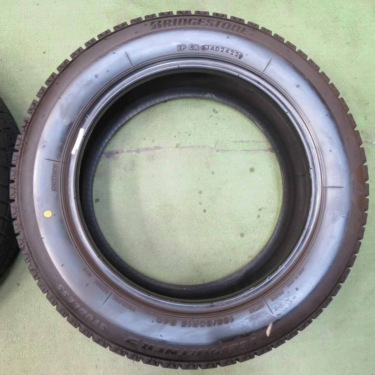 バリ溝！22年！9.5分以上★スタッドレス 185/60R15 ブリヂストン アイスパートナー2 タイヤ 15インチ ヤリス アクア スイフト 等★5112112イスタ