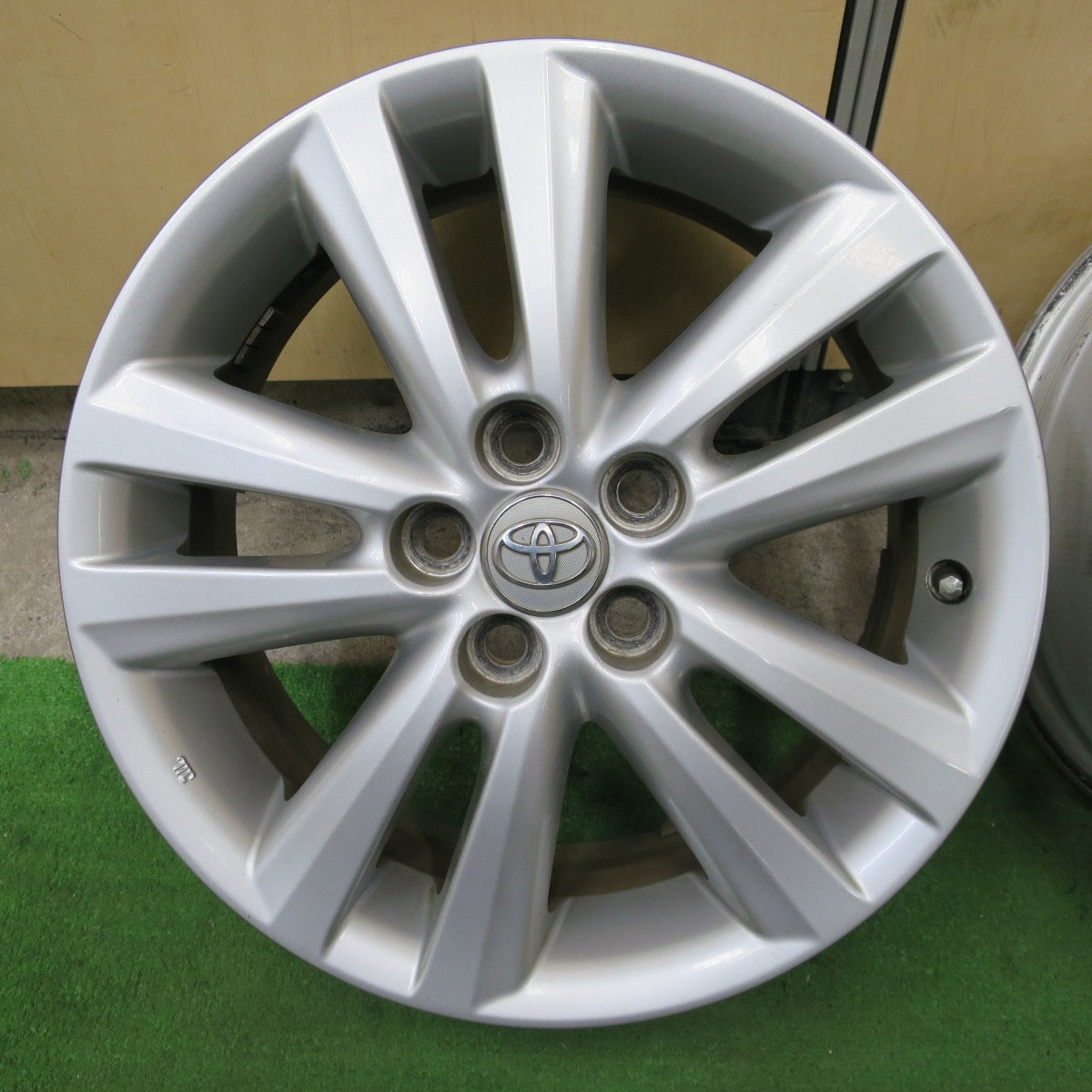 4本価格★トヨタ ウィッシュ 純正 ホイール 16インチ 16×6J PCD100/5H★6022501NGホ