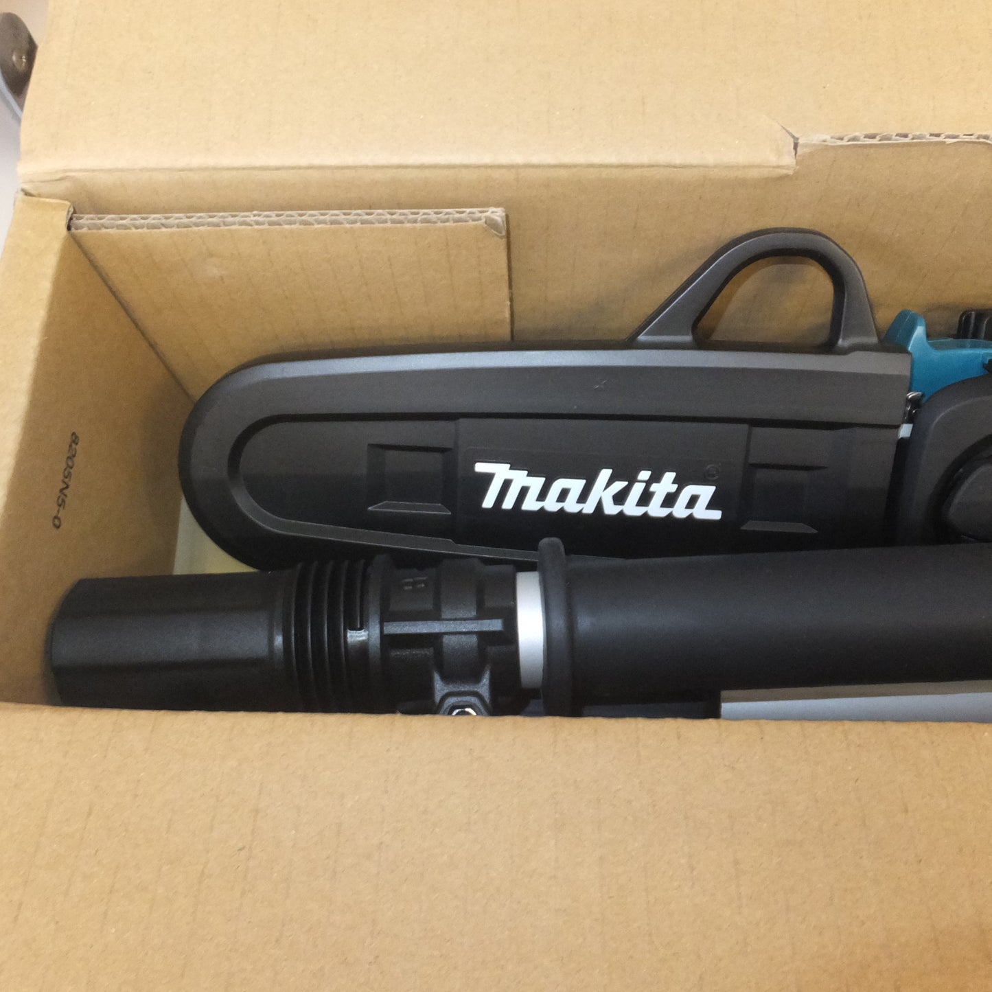 [送料無料] 未使用★マキタ makita 200mm 充電式高枝チェンソー MUA200DZ　バッテリ 充電器 別販売★
