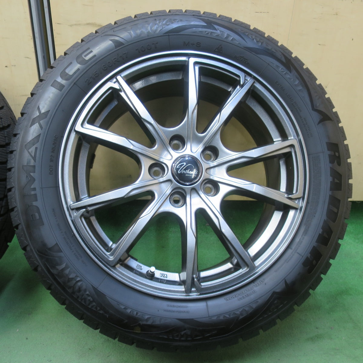 超バリ溝！9.5分以上◎スタッドレス 215/60R17 レーダー DIMAX ICE Verthandi ヴェルザンディ 17インチ PCD114.3/5H◎6071410イス