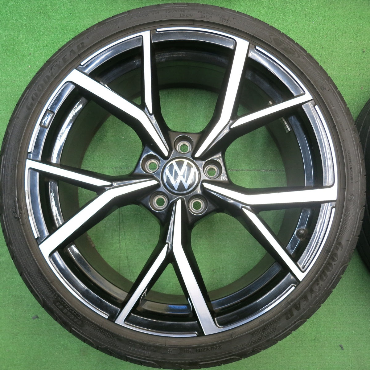 バリ溝！22年！9分★ワーゲン ゴルフ8 GTI 純正 235/35R19 グッドイヤー イーグル F1 SuperSport 19インチ PCD112/5H★6022612HAノ