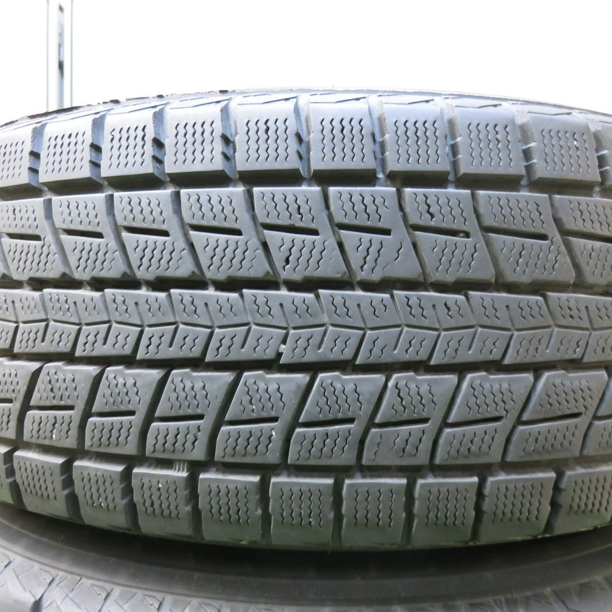 バリ溝！9.5分★スタッドレス 225/65R17 ダンロップ ウインターマックス SJ8 DUFACT デュファクト 17インチ PCD114.3/5H★5032509SYス