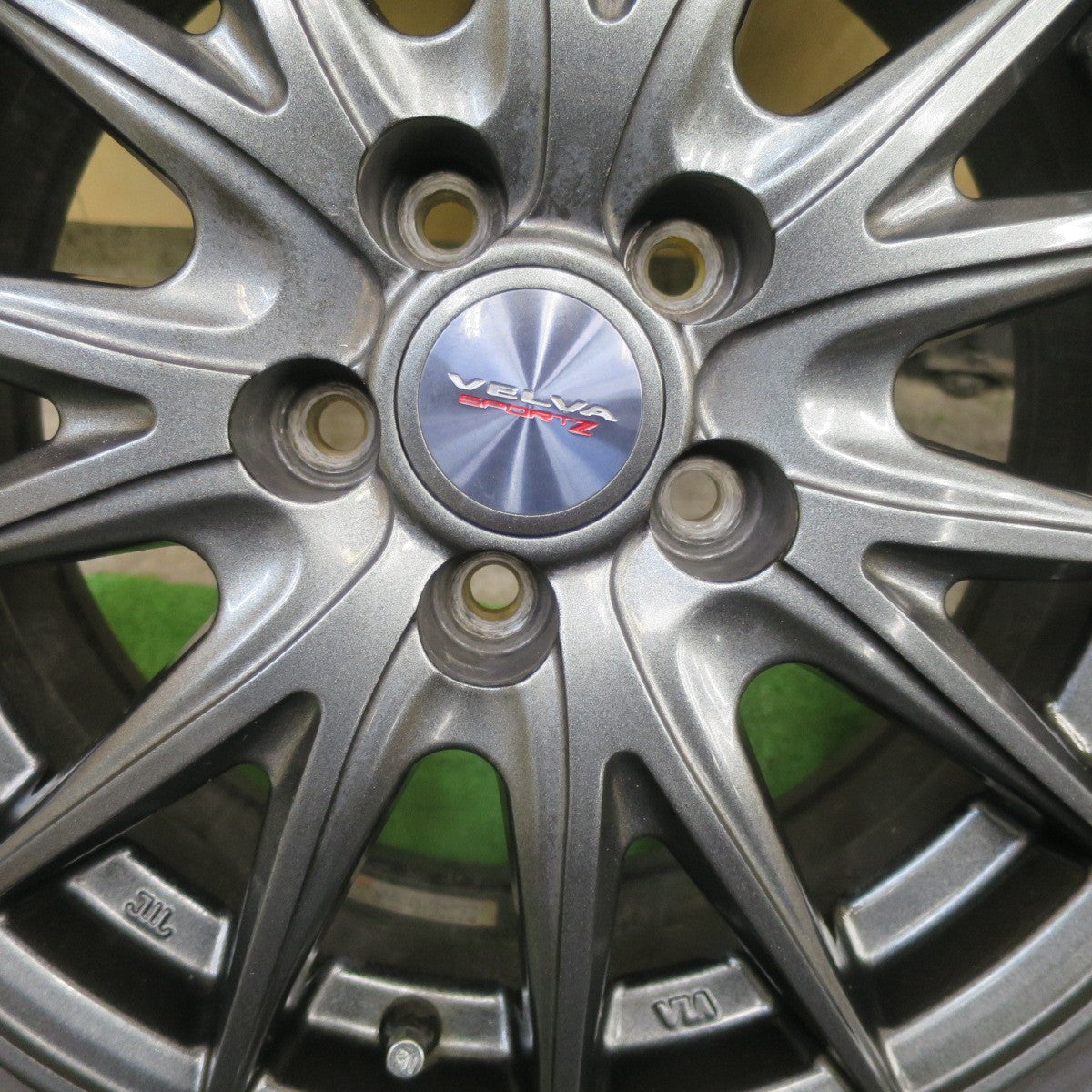 バリ溝！24年！キレイ！ほぼ10分★プリウス 等 195/65R15 スタッドレス ミシュラン X-ICE SNOW VELVA SPORTZ ヴェルヴァ 15インチ PCD100/5H★6021905TTス