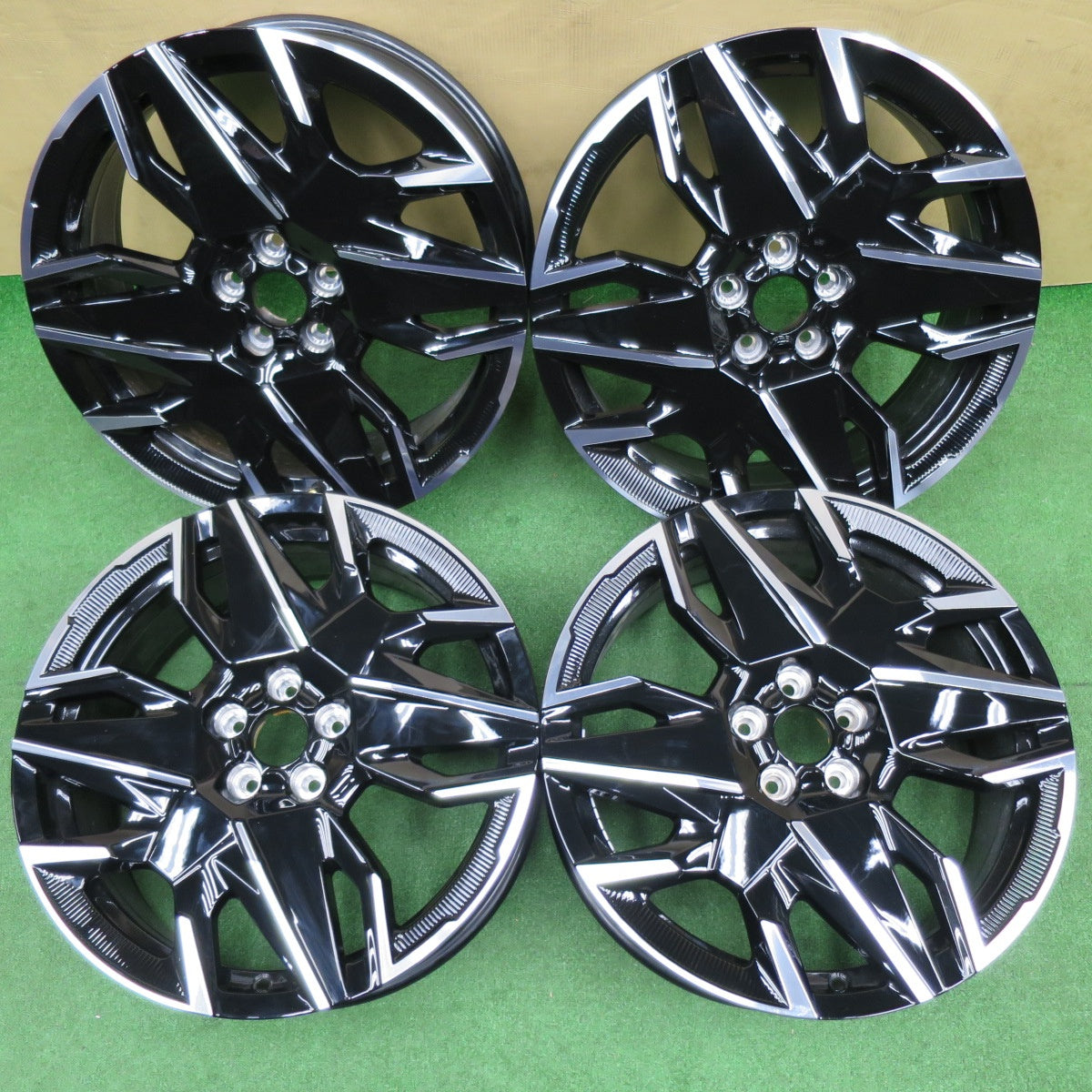 キレイ★プジョー 3008 現行 純正 ホイール 19インチ 19×7.5J PCD108/5H★6022203NKホ