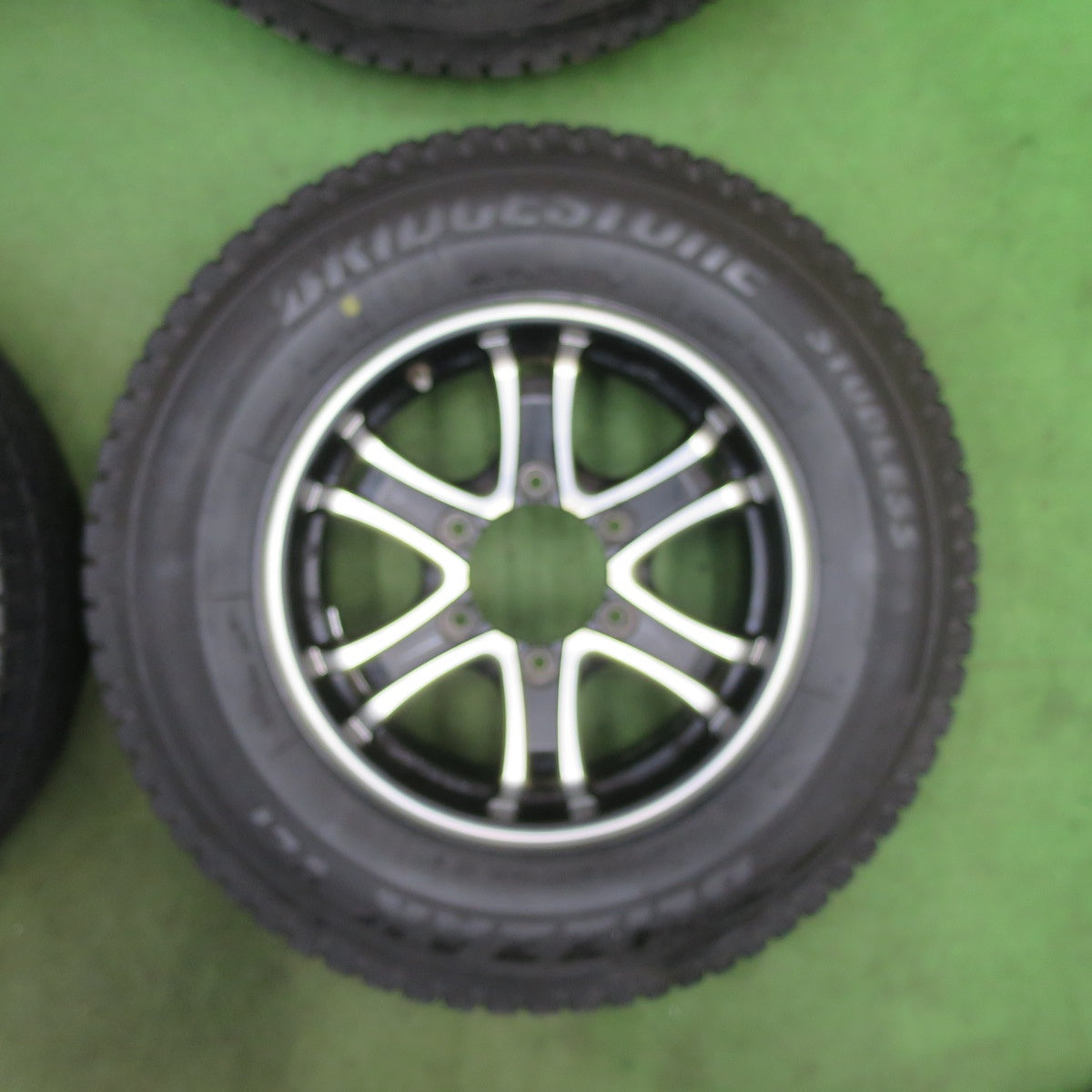 バリ溝！9分★KEELER FORCE 195/80R15 107/105L スタッドレス ブリヂストン ブリザック VL1 キーラー フォース 15インチ PCD139.7/6H★6022001TTス
