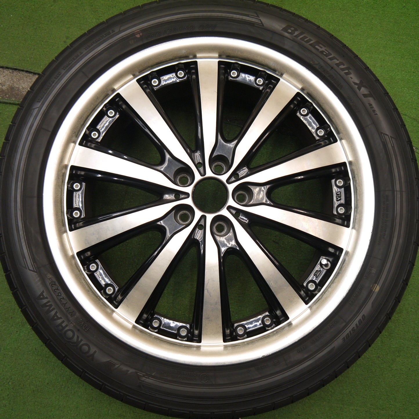 バリ溝！22年！9.5分★プリウス 等 STEINER VS5 215/50R18 ヨコハマ BluEarth-XT AE61 シュタイナー 18インチ PCD100/5H★5062507Hノ