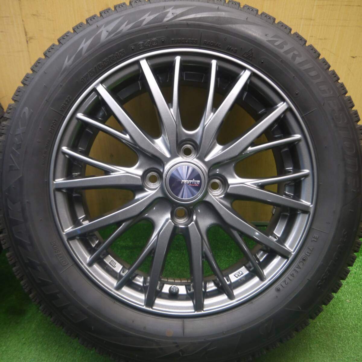 バリ溝！21年！キレイ！8.5分★スタッドレス 175/65R15 ブリヂストン ブリザック VRX2 ravrion RM01 ラブリオン 15インチ PCD100/4H★5020412Hス