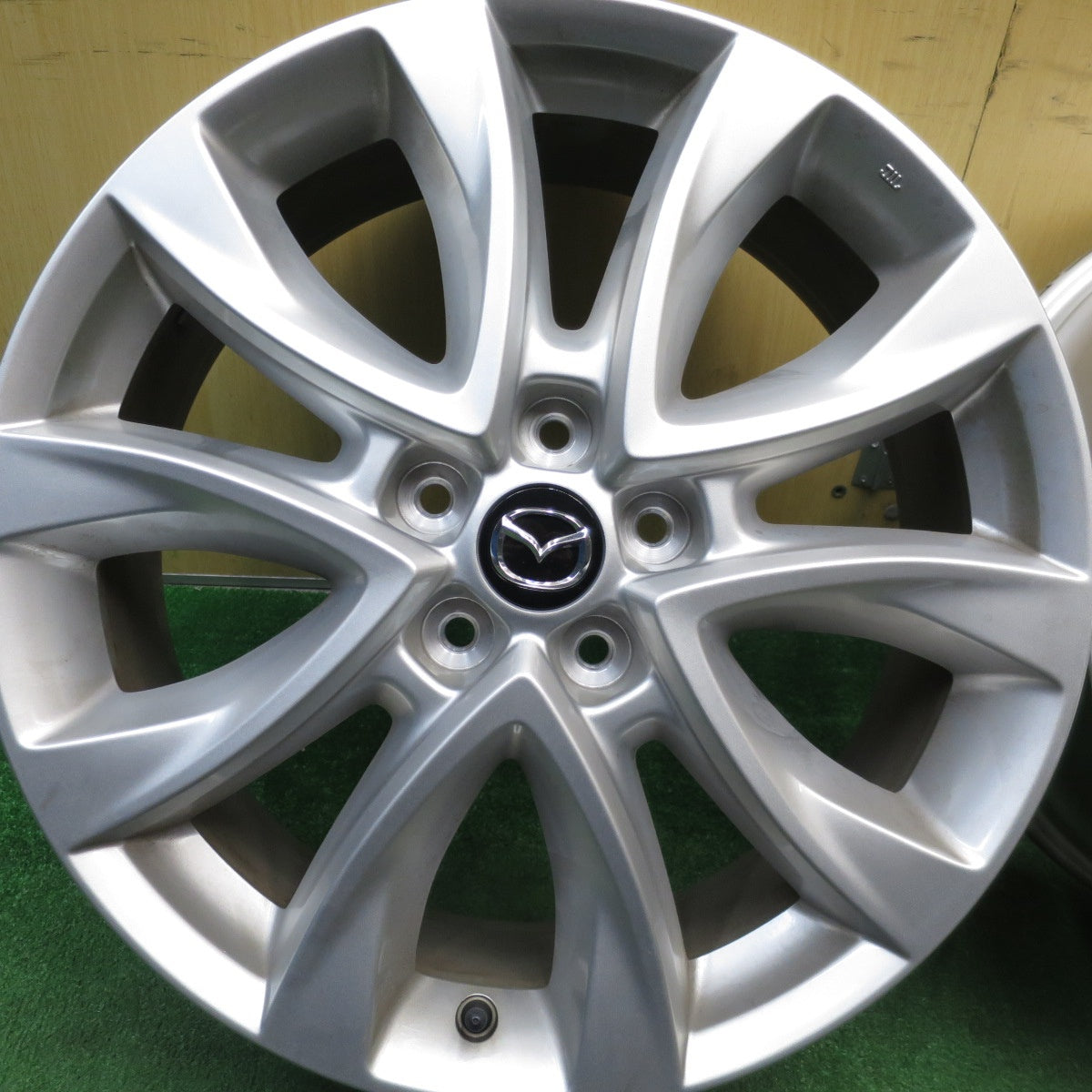 [送料無料] ほぼ新車外し★マツダ CX-5 純正 ホイール 19インチ 19×7J CX5 PCD114.3/5H★5031109Hホ