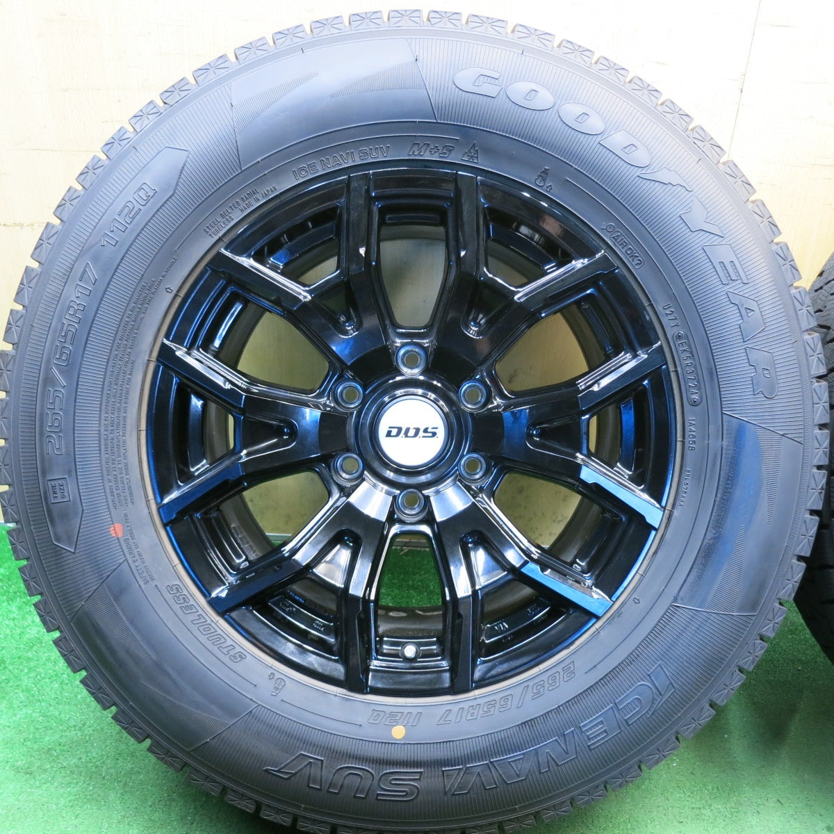 バリ溝！24年！キレイ！9.5分以上◎スタッドレス 265/65R17 グッドイヤー アイスナビ SUV D.O.S. DOS 社外 アルミ 17インチ PCD139.7/6H◎6090611HAス