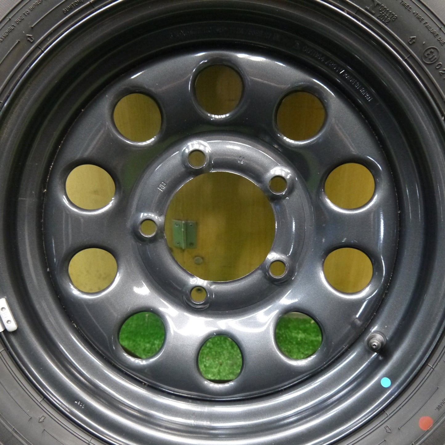 未使用！24年！1本★スズキ ジムニー シエラ 純正 スチール 195/80R15 ダンロップ AT20 グラントレック スペア 背面 15インチ PCD139.7/5H★6022401Hノ