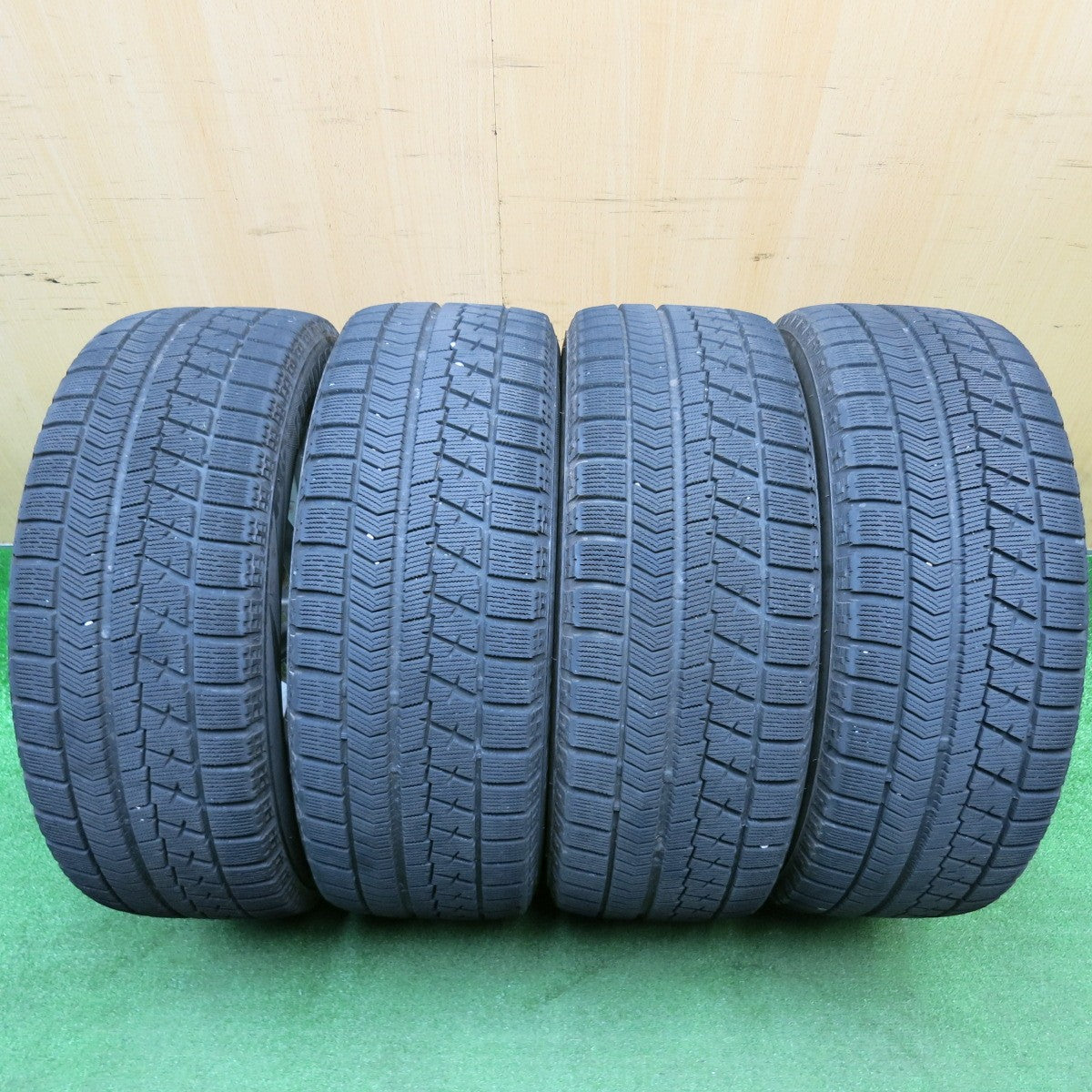 キレイ★プリウス 等 205/55R16 スタッドレス ブリヂストン ブリザック VRX ECO FORME エコフォルム 16インチ PCD100/5H★5123106HAス