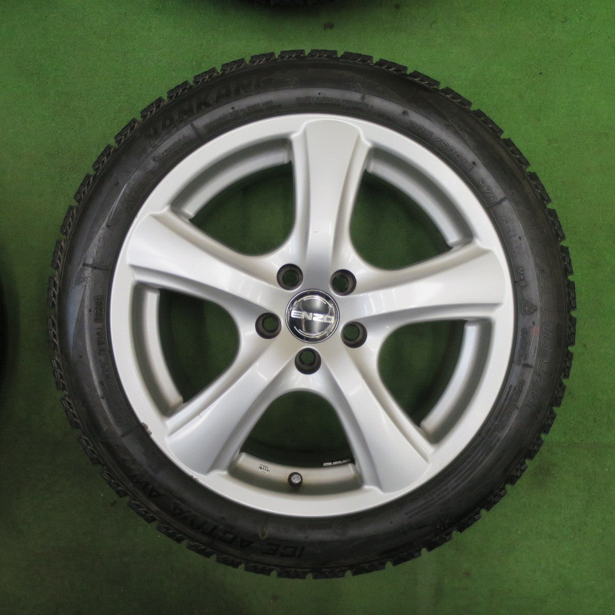 バリ溝！23年！ほぼ10分★アウディ ワーゲン 等 205/50R16 スタッドレス ナンカン アイスアクティバ AW-1 ENZO 社外 アルミ 16インチ PCD100/5H★6021401TTス