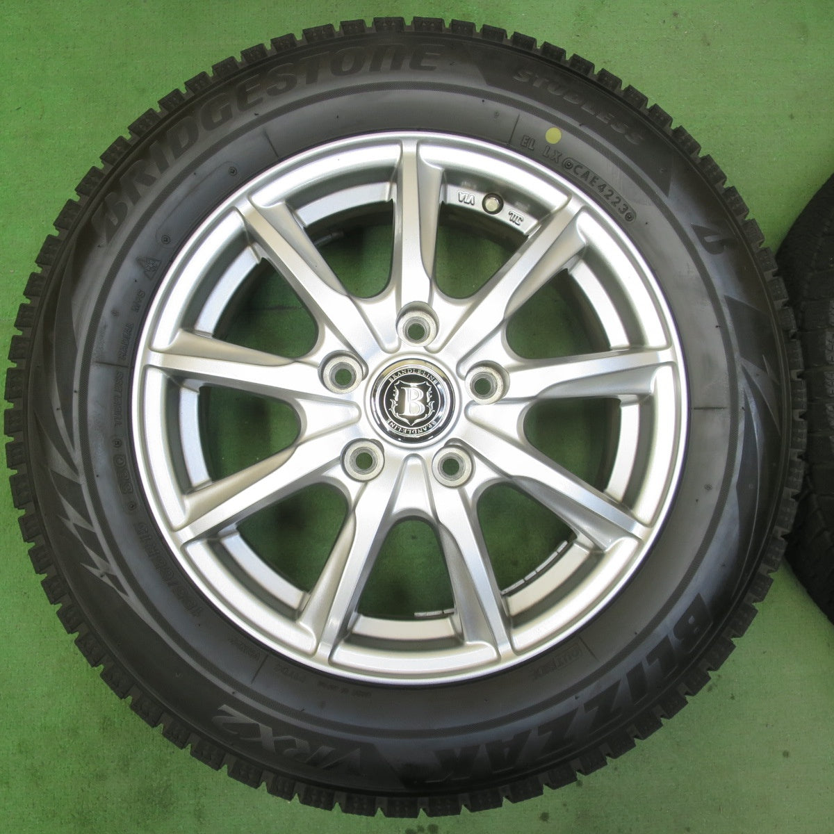 キレイ！23年☆スタッドレス 185/65R15 ブリヂストン ブリザック