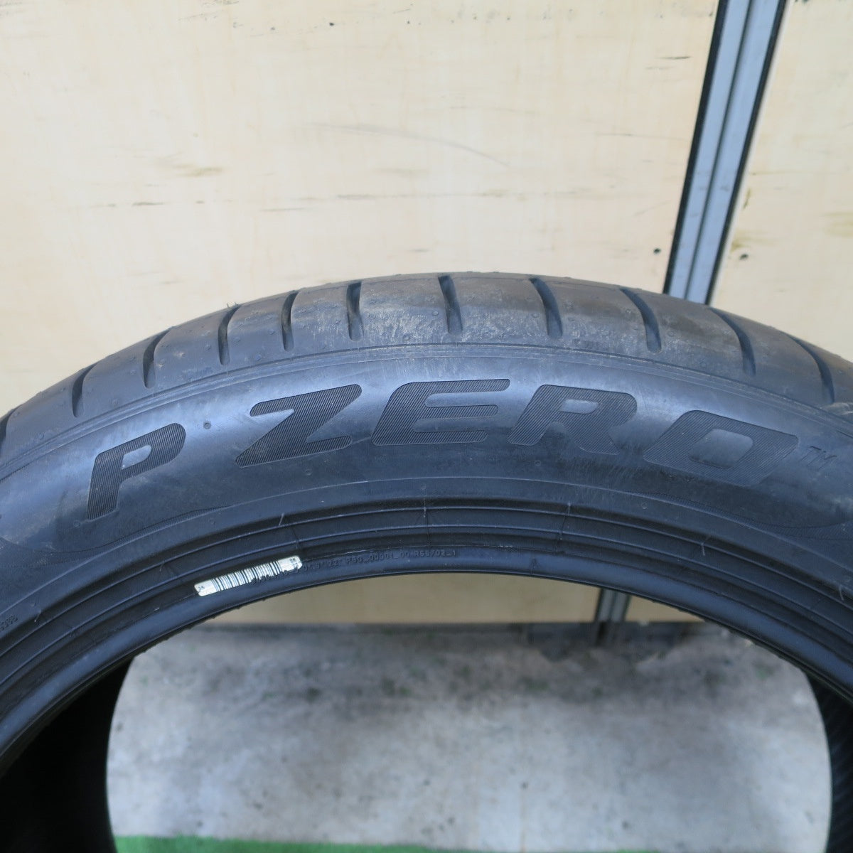 未使用！22年！1本★255/45R19 ピレリ PZERO TM VOL ELECT Pゼロ 19インチ タイヤ ボルボ 承認 電気 自動車 向け★6033004ナノタ