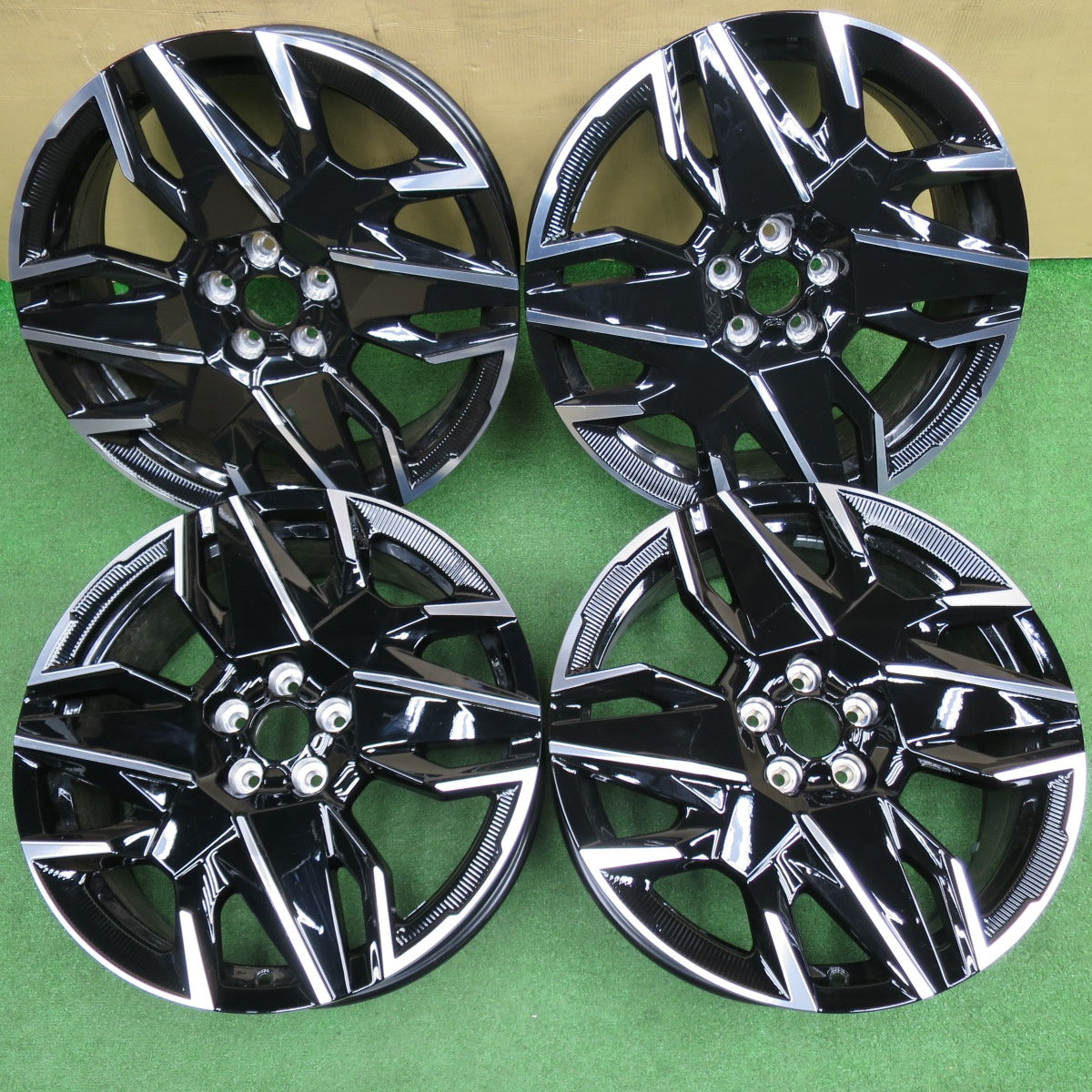 キレイ★プジョー 3008 現行 純正 ホイール 19インチ 19×7.5J PCD108/5H★6022202NKホ