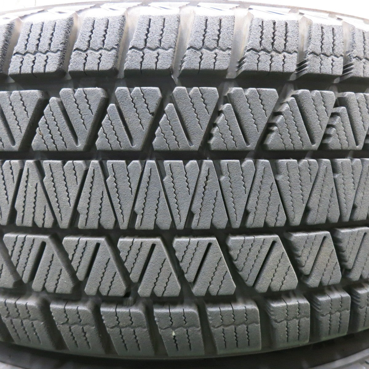 *送料無料* バリ溝！22年！キレイ！9.5分★SMACK ENKEI AME 225/60R17 スタッドレス ブリヂストン ブリザック DM-V3 エンケイ PCD114.3/5H★4051405NJス