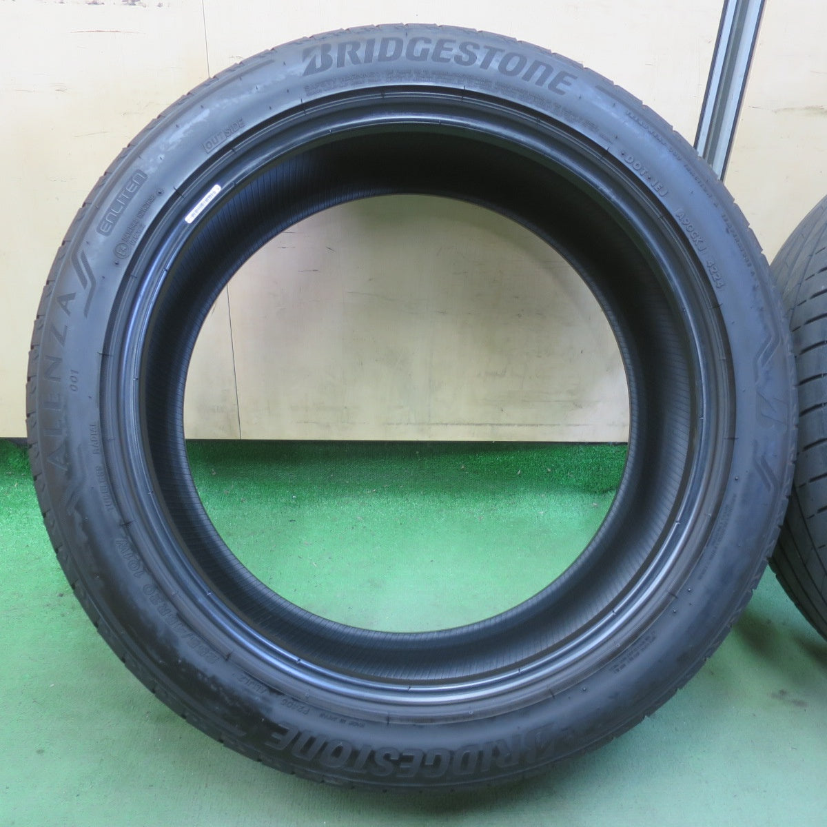 バリ溝！24年！9分！2本◎255/45R20 ブリヂストン アレンザ 001 ALENZA タイヤ 20インチ アウトランダー ハリアー エクストレイル 等◎6082805イノタ