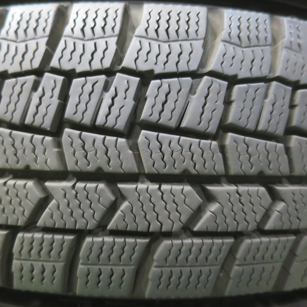 バリ溝！23年！キレイ！9.5分◎スタッドレス 155/65R14 ダンロップ ウインターマックス WM02 AZ Sports AZスポーツ 14インチ PCD100/4H◎6092915イス