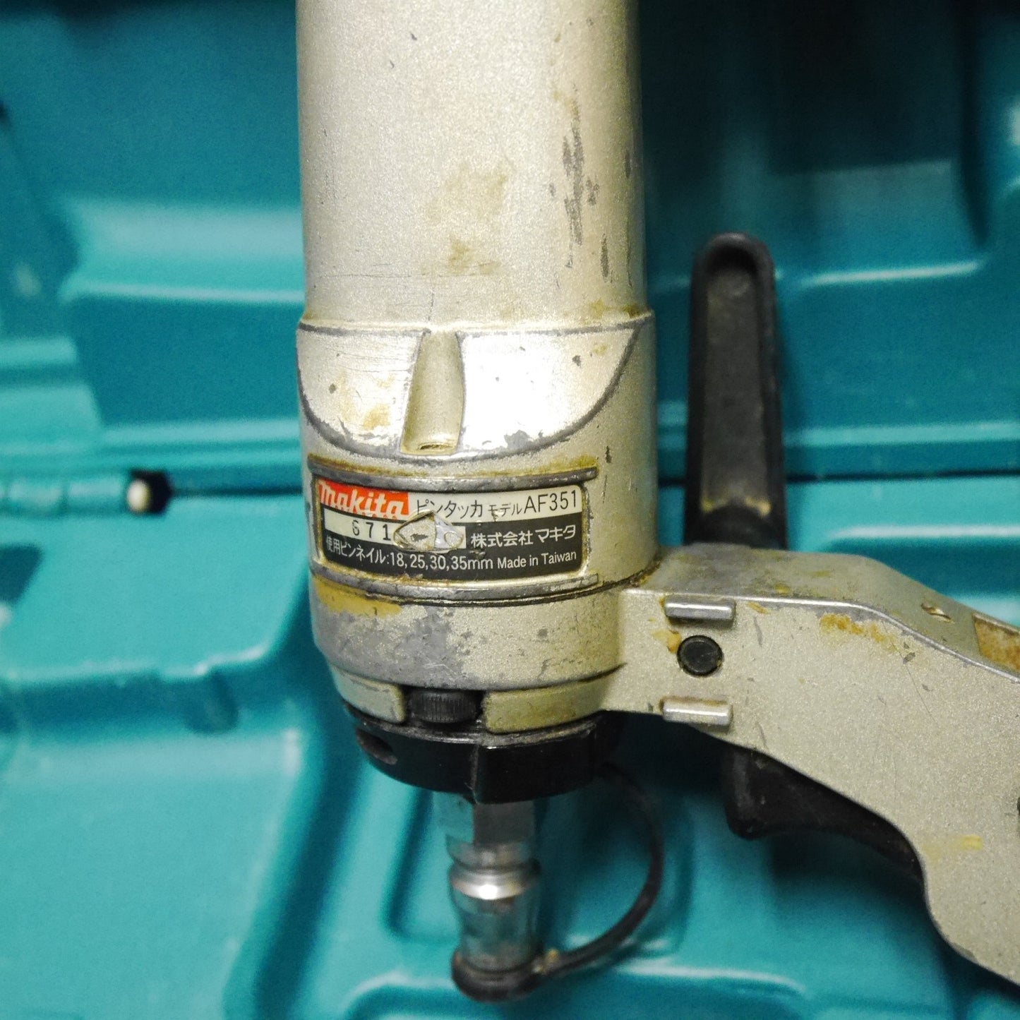 [送料無料] 3点まとめ売り☆マキタ 常圧 仕上 釘打 AF502 ピン タッカー AF351 型式 不明 エアー ツール 工具 makita 現状品☆
