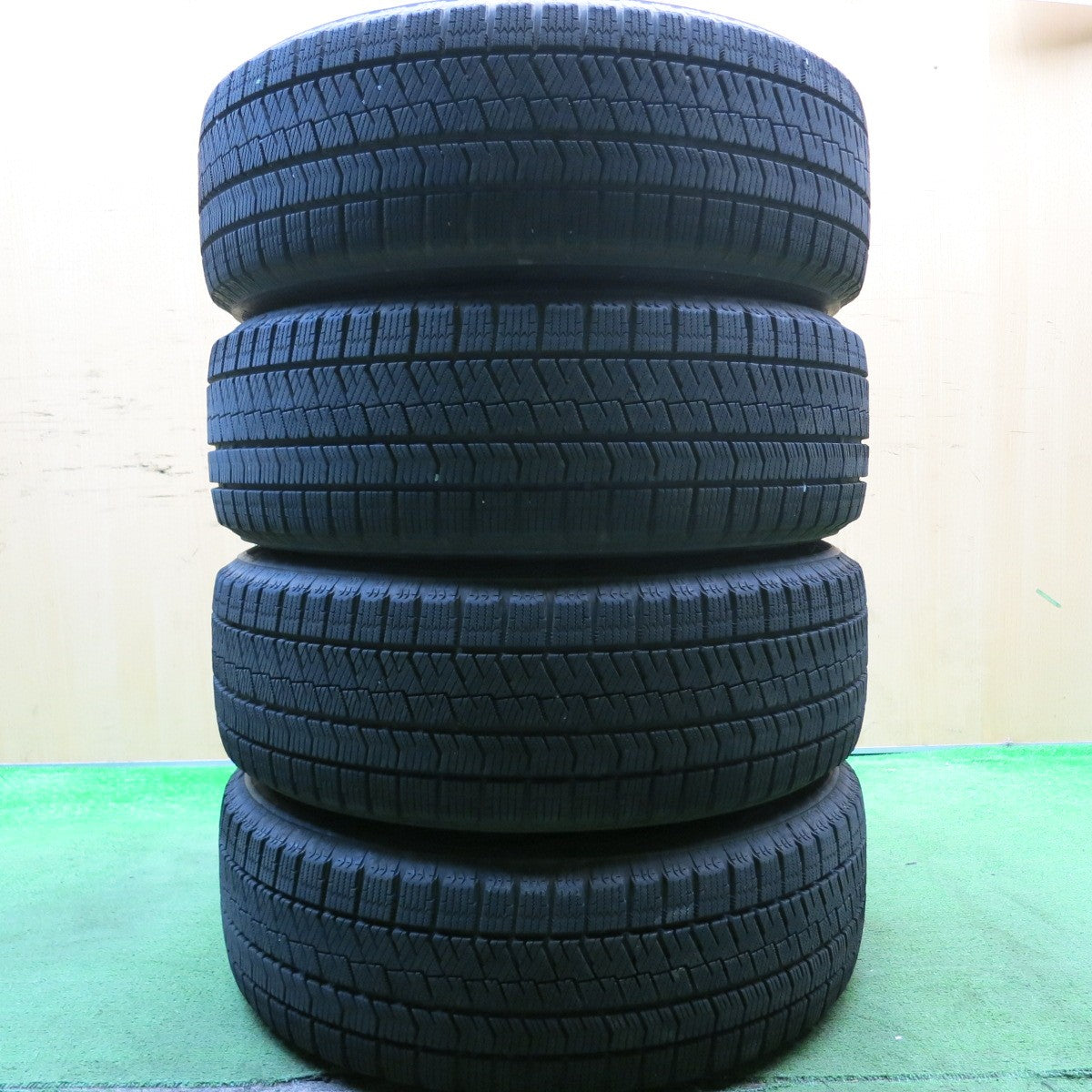 バリ溝！23年！キレイ！9分★トヨタ プリウスα 純正 205/60R16 スタッドレス ブリヂストン ブリザック VRX2 16インチ PCD114.3/5H★5061303HAス