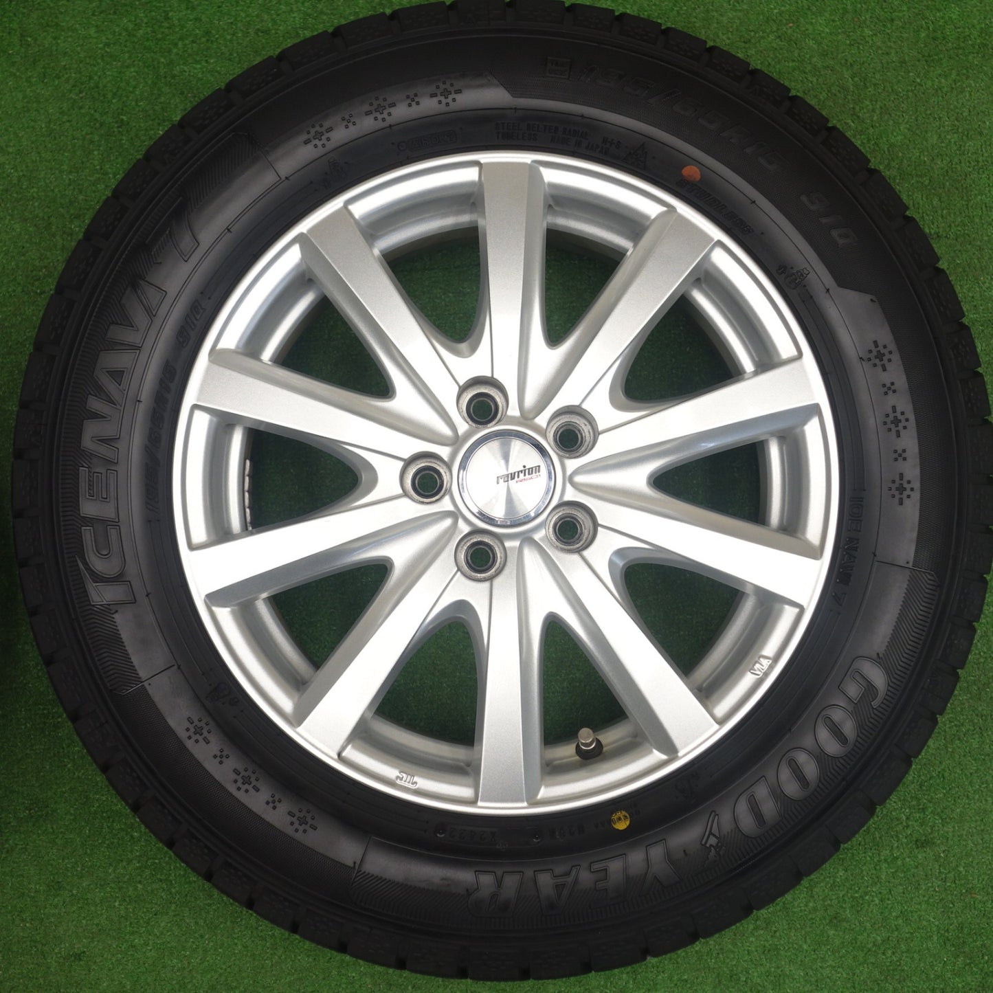 バリ溝！22年！キレイ！9分★プリウス 等 195/65R15 スタッドレス グッドイヤー アイスナビ7 ravrion RS01 ラブリオン 15インチ PCD100/5H★6022002KTス