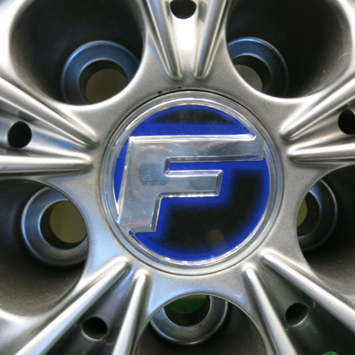バリ溝！24年！キレイ！9.5分◎ミライ 等 Lehrmeister L-F LOUNGE 235/55R19 スタッドレス ピレリ アイスゼロ アシンメトリコ レアマイスター LF ラウンジ 19インチ PCD120/5H◎6070201HAス