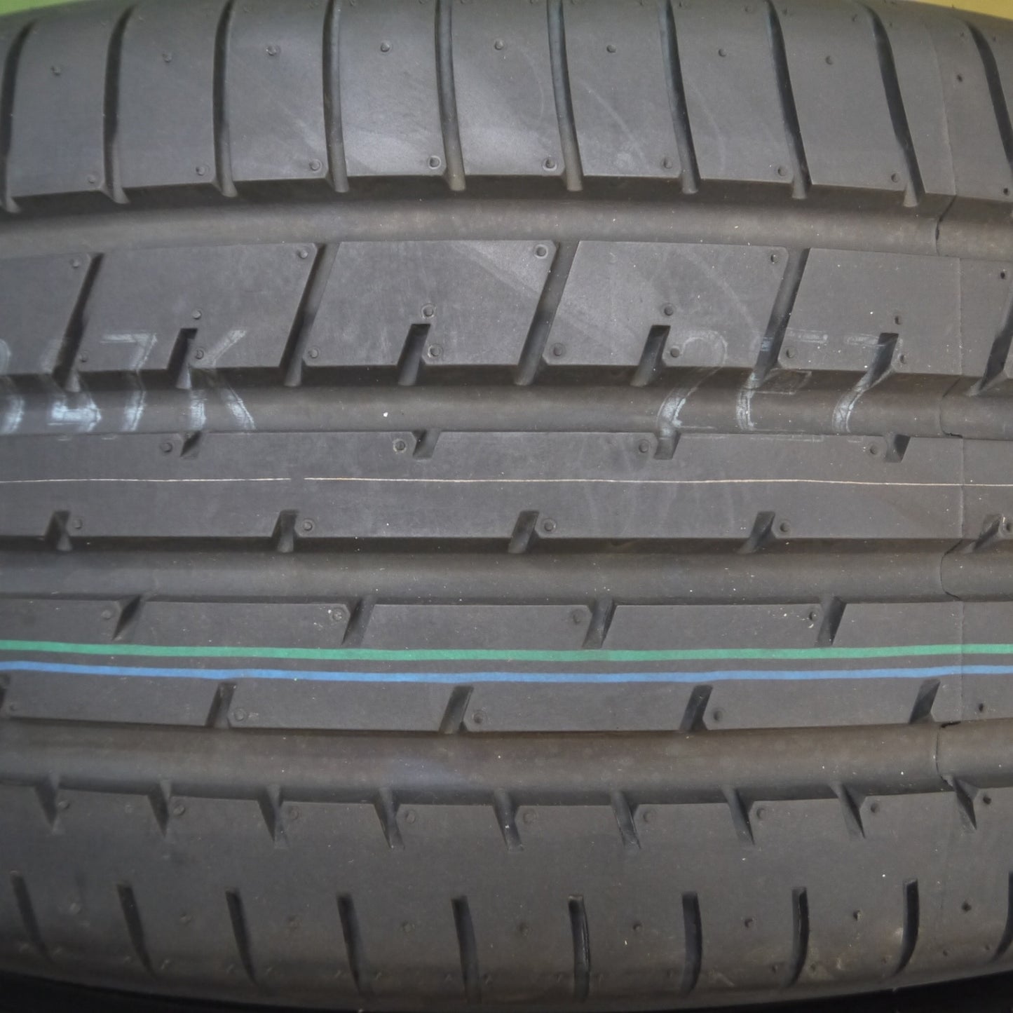 *送料無料* 新車外し！23年★225/55R19 トーヨー プロクセス R46 タイヤ 19インチ ハリアー CX-5 CX-8 エクストレイル 等★4042213Hノタ
