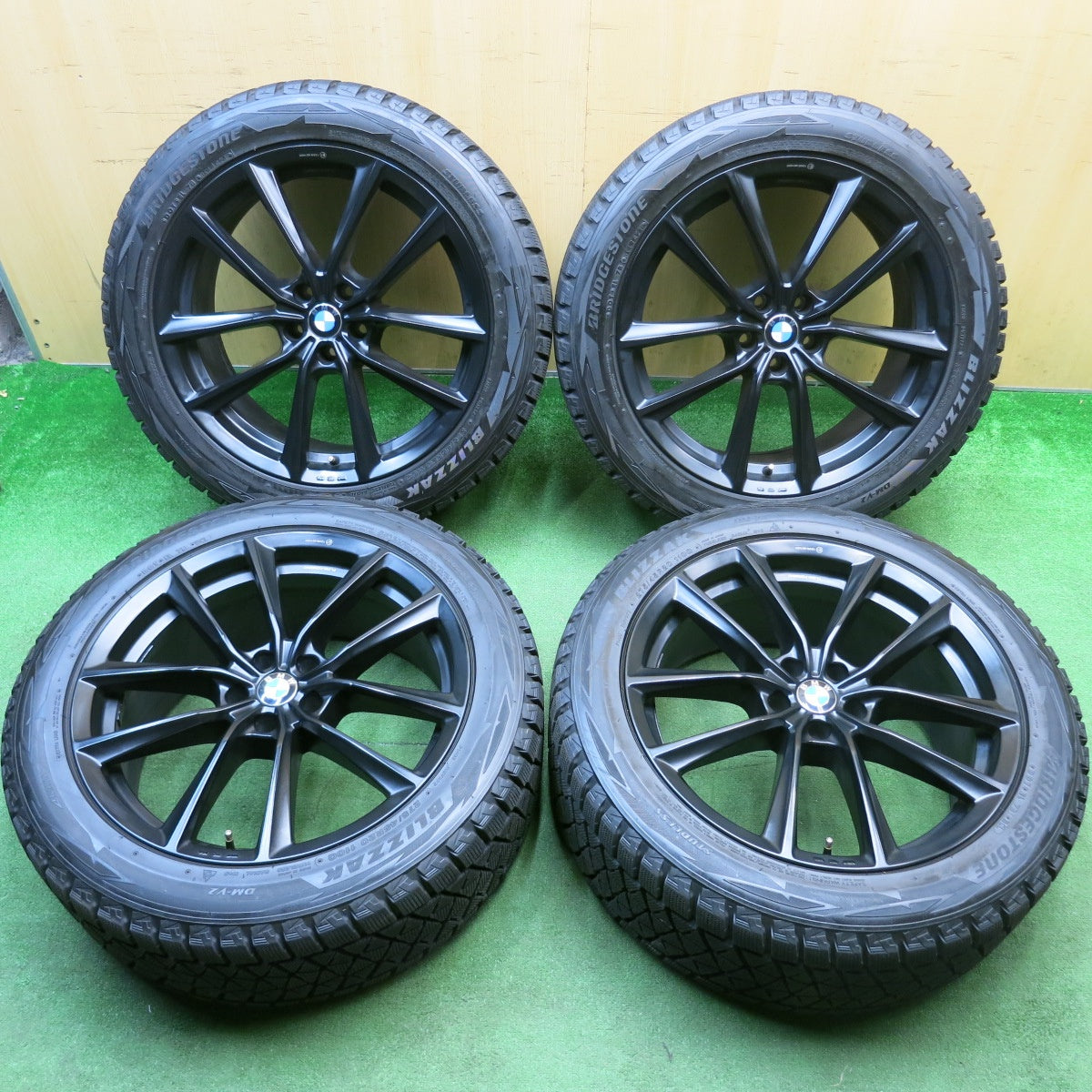 バリ溝！キレイ！9.5分★BMW 等 Breyton BR-1 275/45R20 スタッドレス ブリヂストン ブリザック DM-V2 20インチ ブレイトン PCD112/5H★6021507HAス