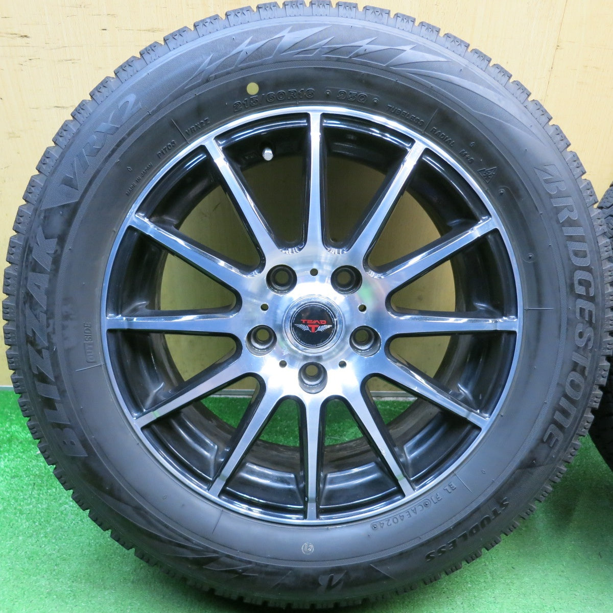 バリ溝！24年！9.5分◎スタッドレス 215/60R16 ブリヂストン ブリザック VRX2 TEAD テッド 16インチ PCD114.3/5H◎6091304HAス
