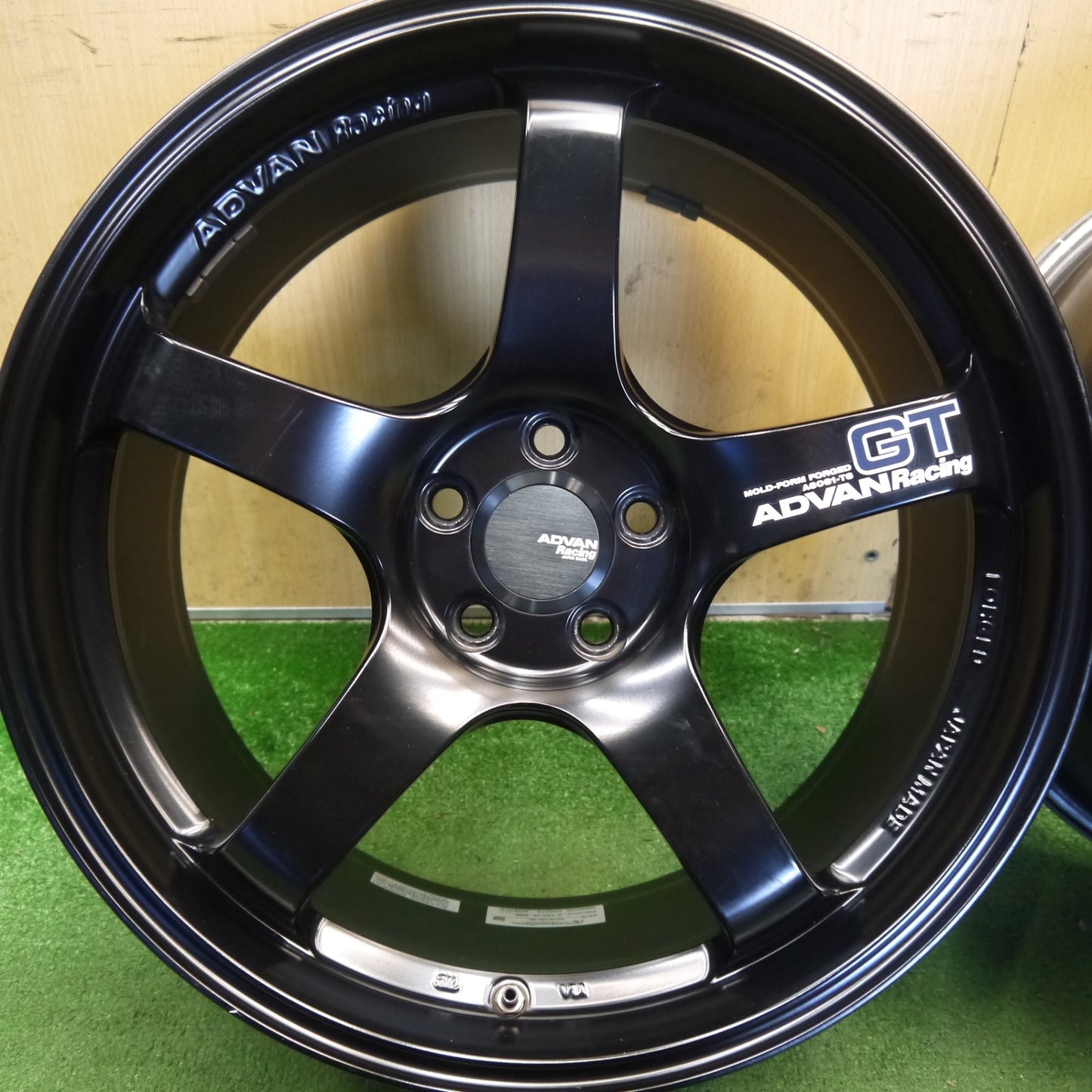 キレイ★プリウス 86 BRZ 等 ADVAN Racing GT 18インチ ホイール アドバン レーシング SGB 18×8.5J PCD100/5H★6071003Hホ