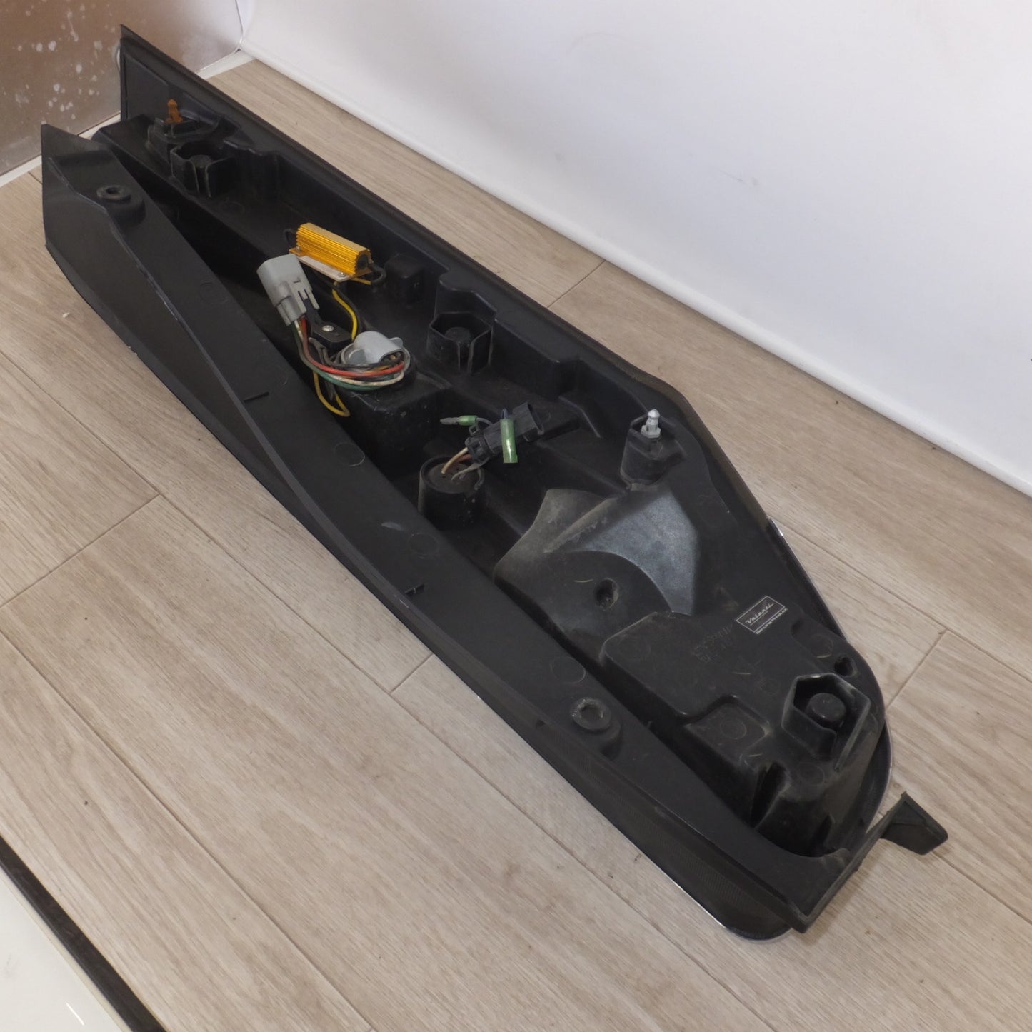 [送料無料] ★ヴァレンティ valenti VL LEDテール REVO ライトスモーク/ブラッククローム TT80NVO-SB-1　ノア ヴォクシー エスクァイア ZRR80系★