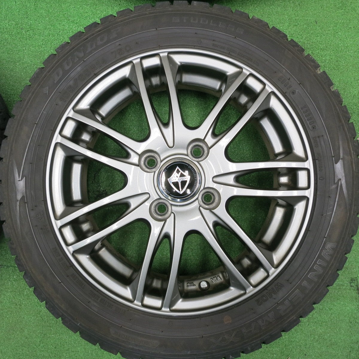 [送料無料] バリ溝！20年！キレイ！9分★スタッドレス 155/65R14 ダンロップ ウインターマックス WM02 VELVA ヴェルヴァ 14インチ PCD100/4H★4120903TNス