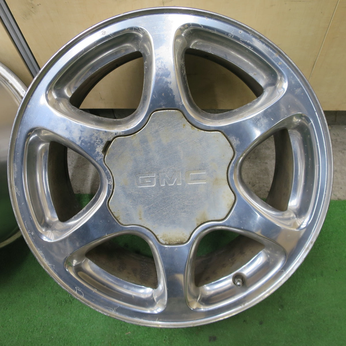 4本価格★GMC ユーコンデナリ 純正 ホイール 17インチ 17×7.5J PCD139.7/6H★6033104ナホ