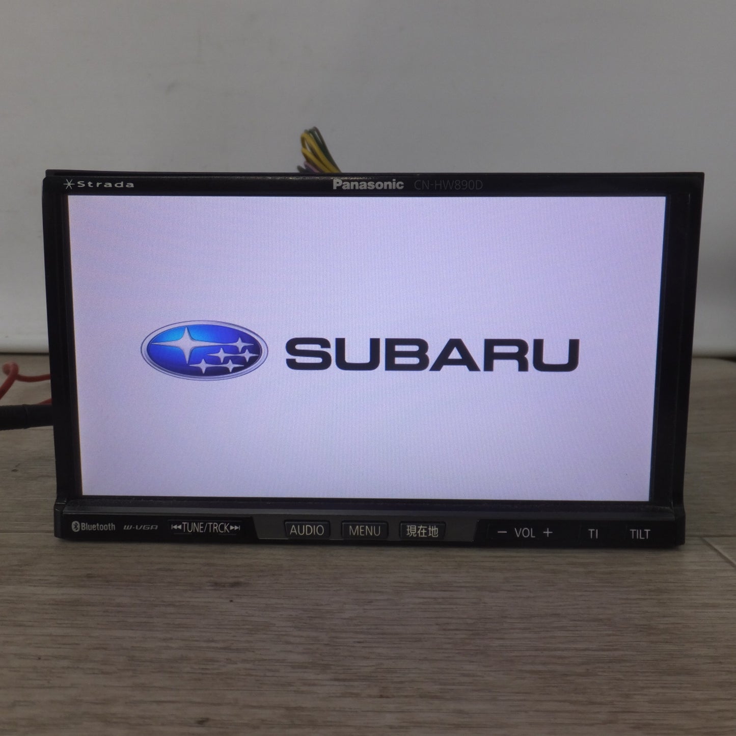 [送料無料] 現状品★パナソニック製 スバル 純正 HDDカーナビステーション Strada CN-HW890D CN-HW890DFA(31)★