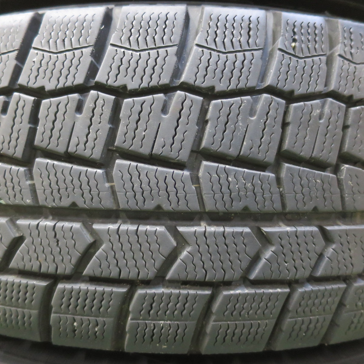 バリ溝！23年！キレイ！9分◎スタッドレス 195/65R15 ダンロップ ウインターマックス WM02 PRD 社外 アルミ 15インチ PCD114.3/5H◎6071103イス