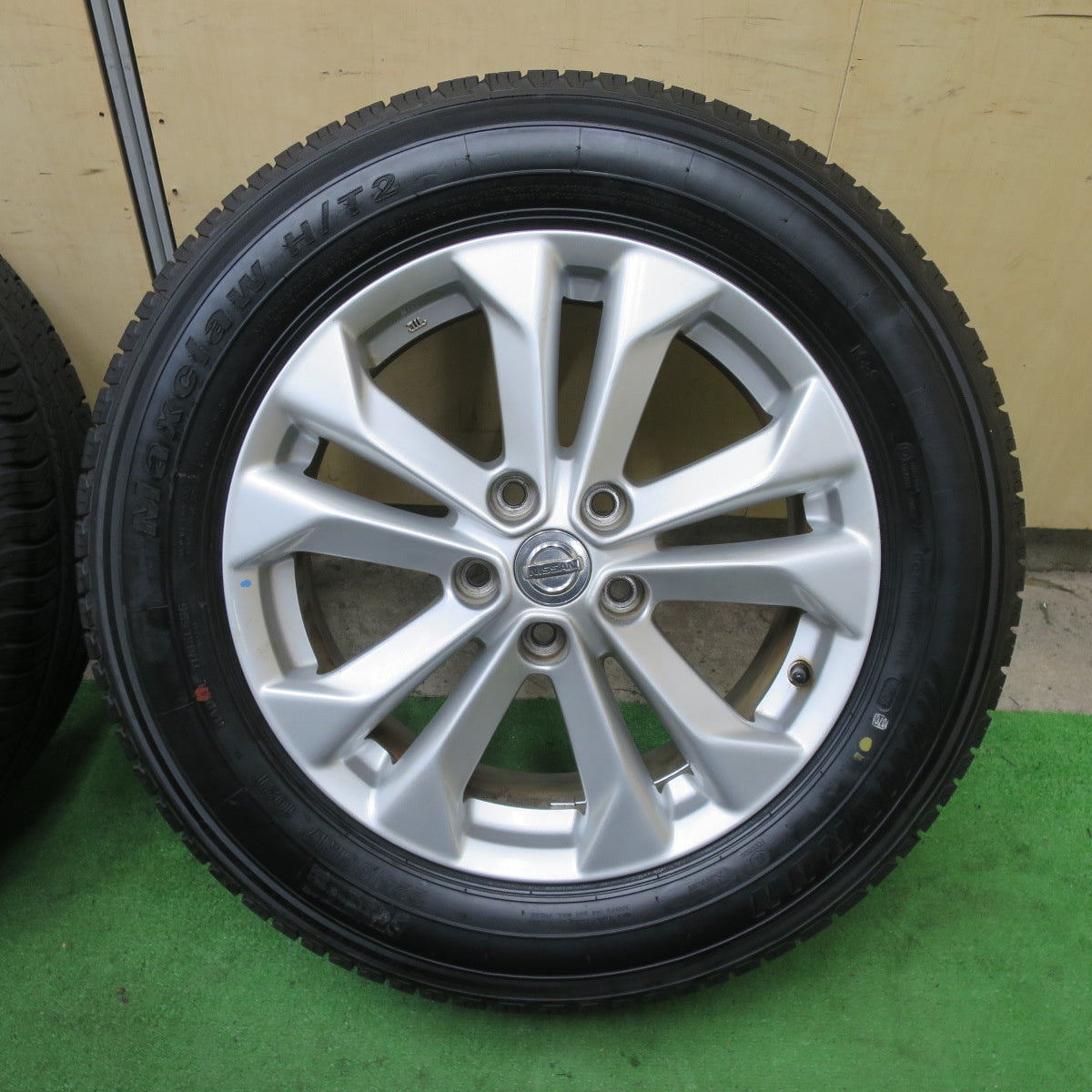 バリ溝！23年！キレイ！9.5分★日産 T32 エクストレイル 純正 225/65R17 ウィンラン Maxclaw H/T2 17インチ PCD114.3/5H★5100101TTノ