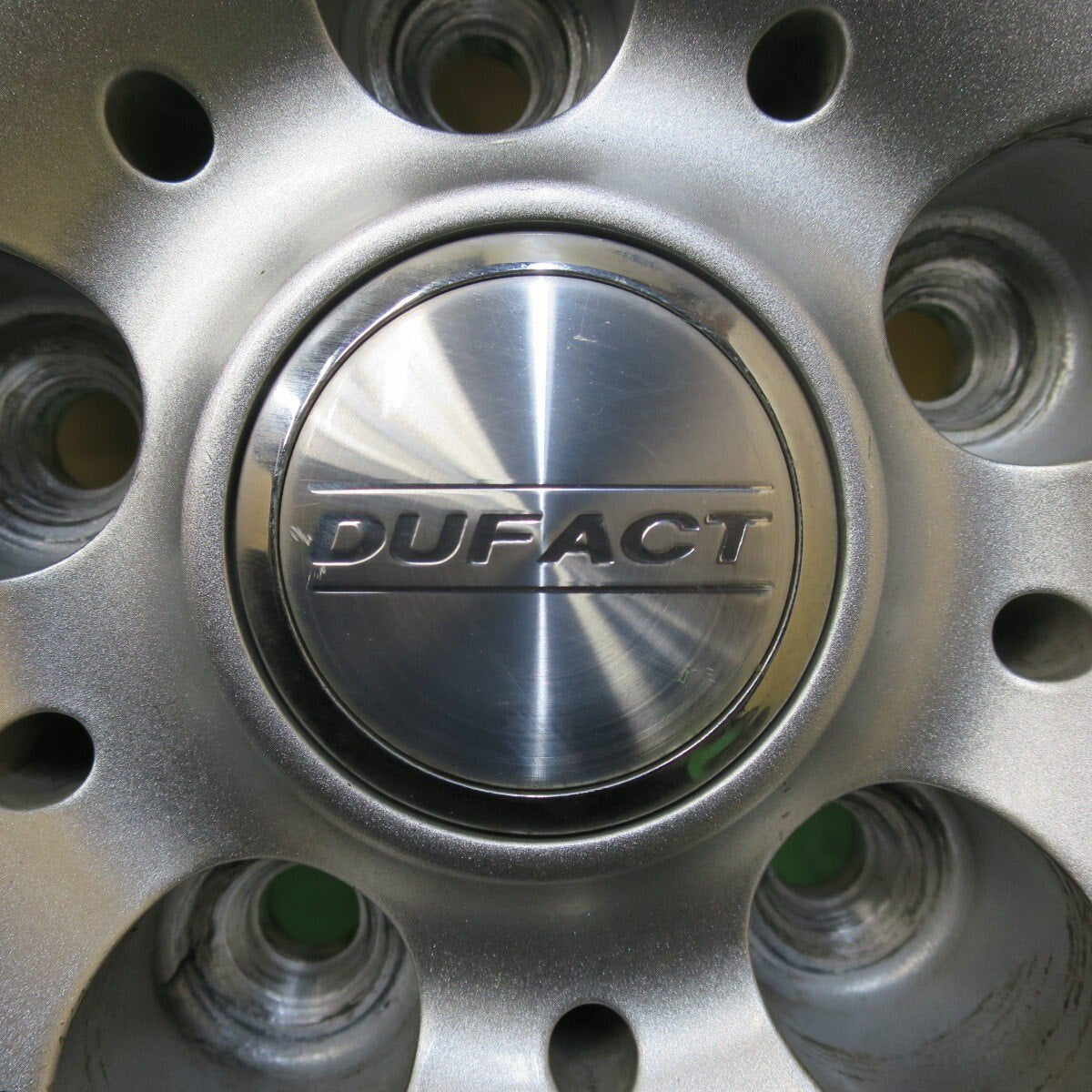 バリ溝！21年！キレイ！9.5分★スタッドレス 225/65R17 ダンロップ ウインターマックス SJ8+ DUFACT デュファクト 17インチ PCD114.3/5H★5032008イス