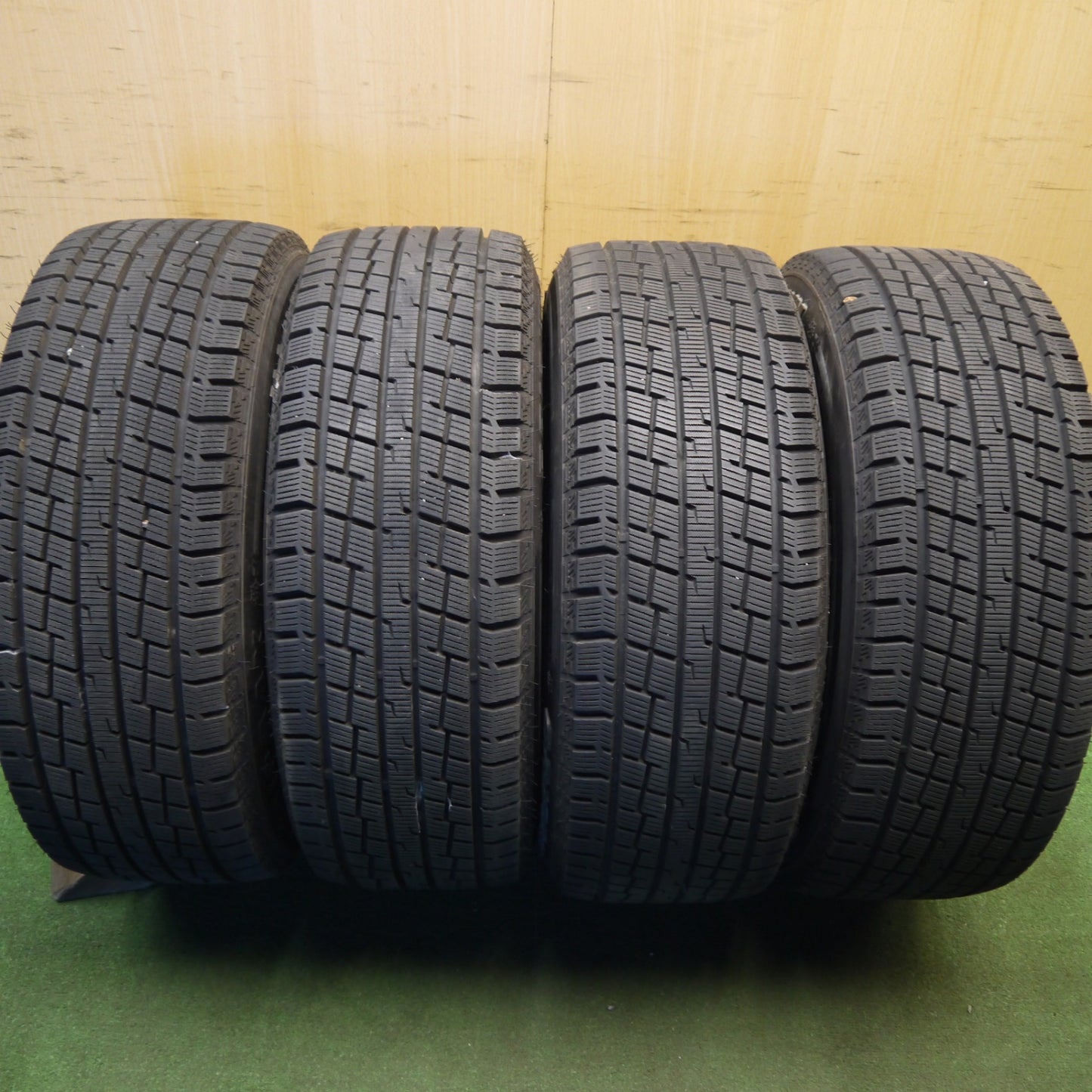 ほぼ未使用！キレイ★スタッドレス 225/60R17 グリップマックス GRIP ICE X SUV ホワイトレター B-MUD X 17インチ PCD114.3/5H★6031710Hス