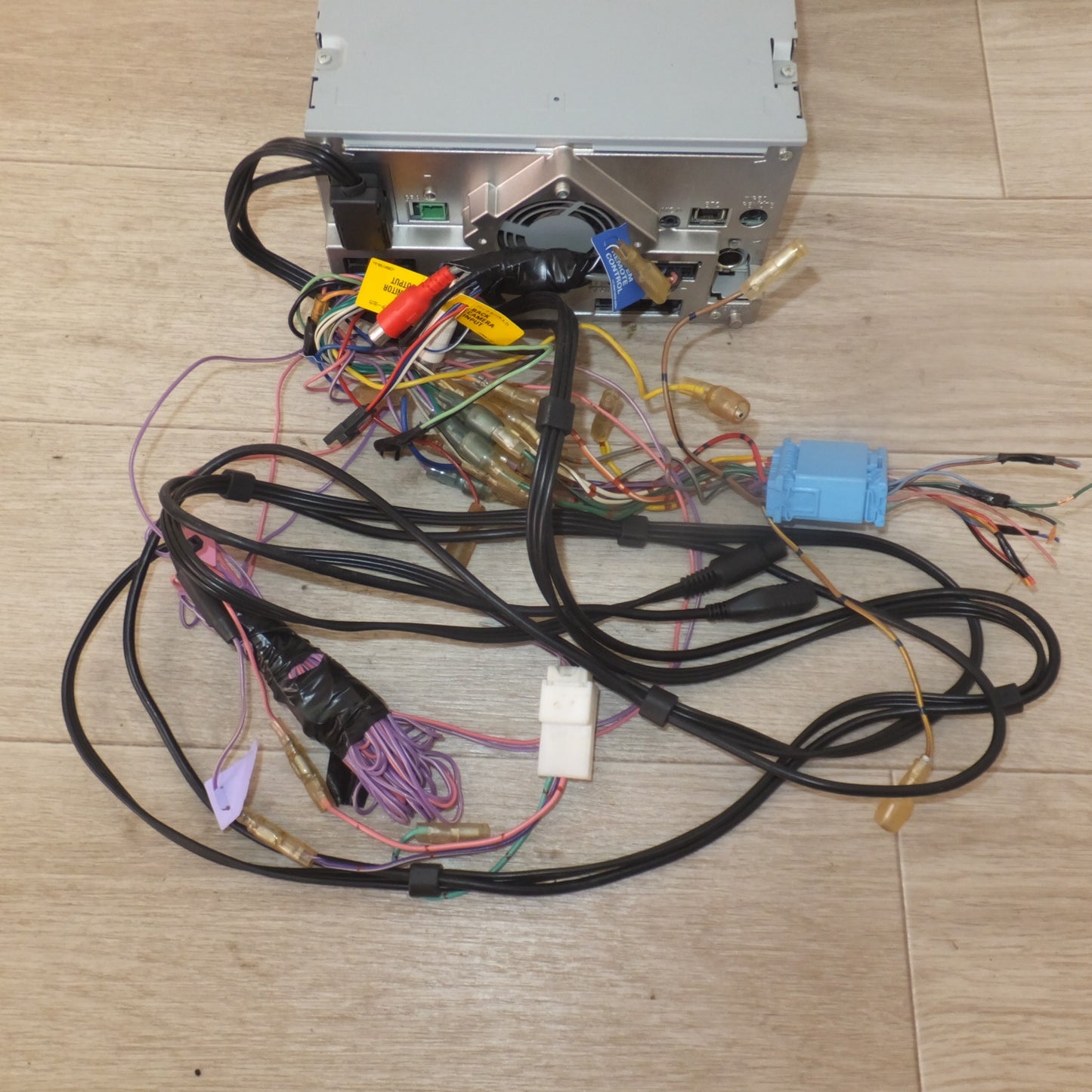 [送料無料] ★カロッツェリア carrozzeria AV一体型メモリーナビゲーション 楽ナビ AVIC-MRZ99(31★