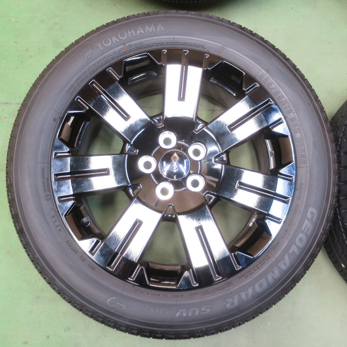 新車外し！23年◎三菱 デリカ D:5 シャモニー 純正 225/55R18 ヨコハマ ジオランダー SUV G055 G055E 18インチ PCD114.3/5H◎6070602イノ