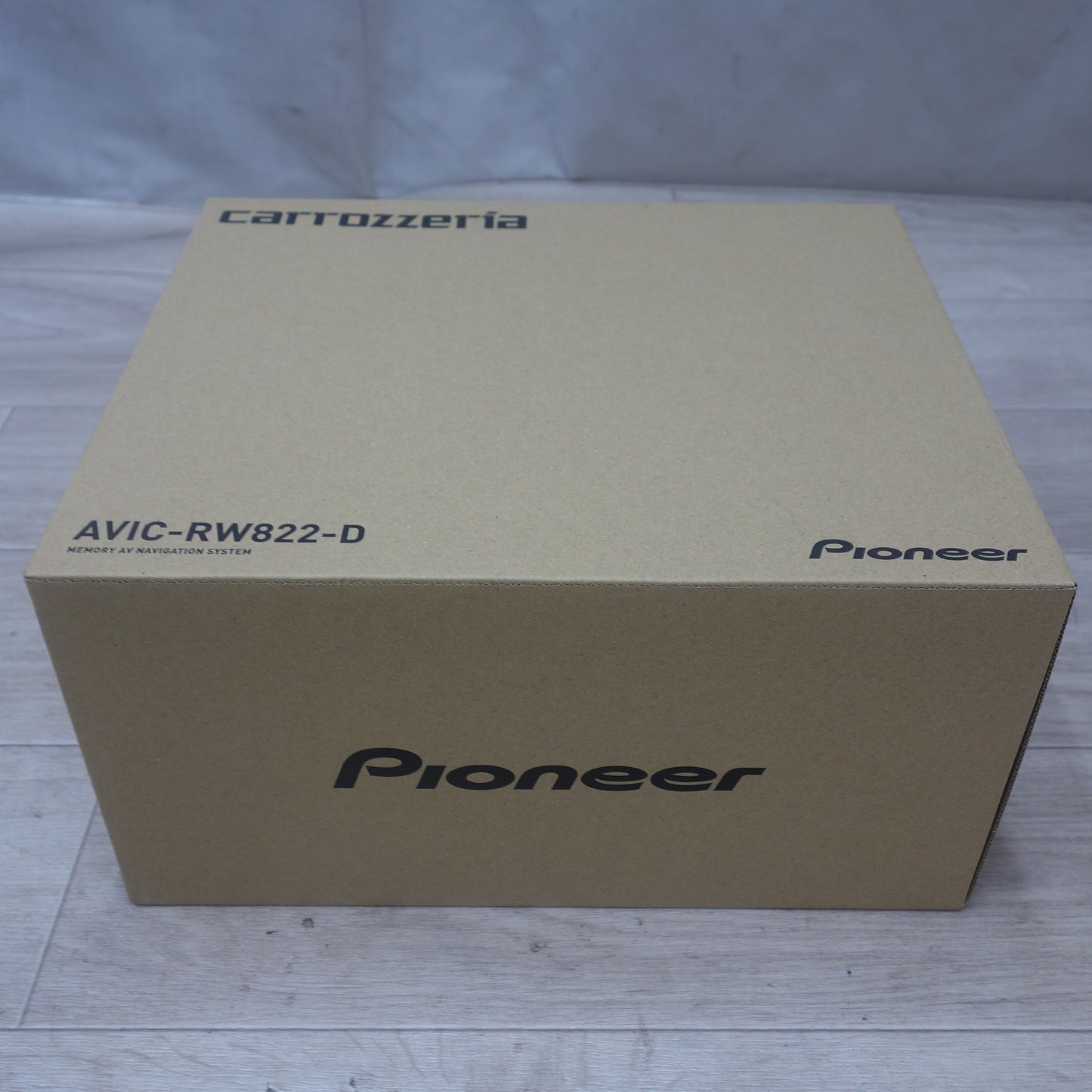 [送料無料] 未使用◆carrozzeria PIONEER 楽ナビ 7V型 メモリーナビ カーナビ AVIC-RW822-D パイオニア カロッツェリア◆